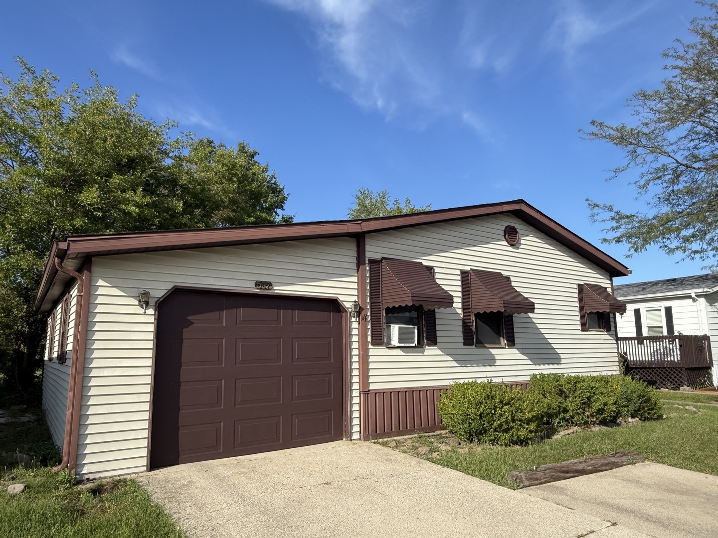 557 Huntsbridge Road Property Photo 1
