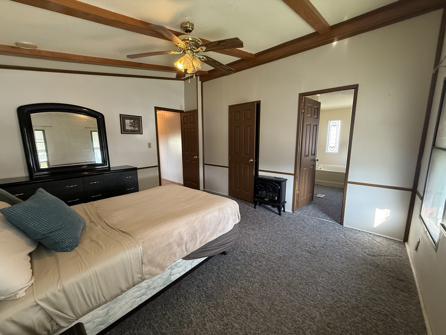 557 Huntsbridge Road Property Photo 10