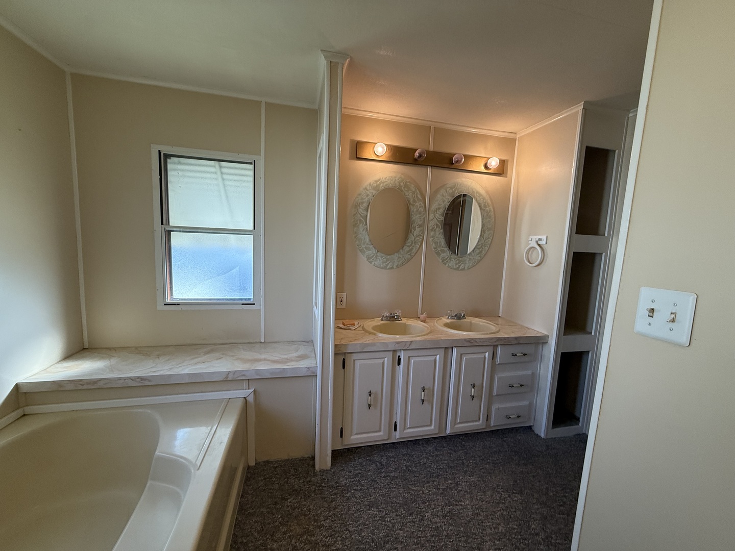 557 Huntsbridge Road Property Photo 14