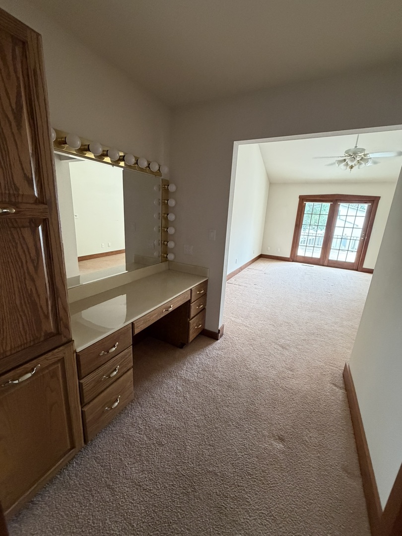101 E Provost Street Property Photo 28