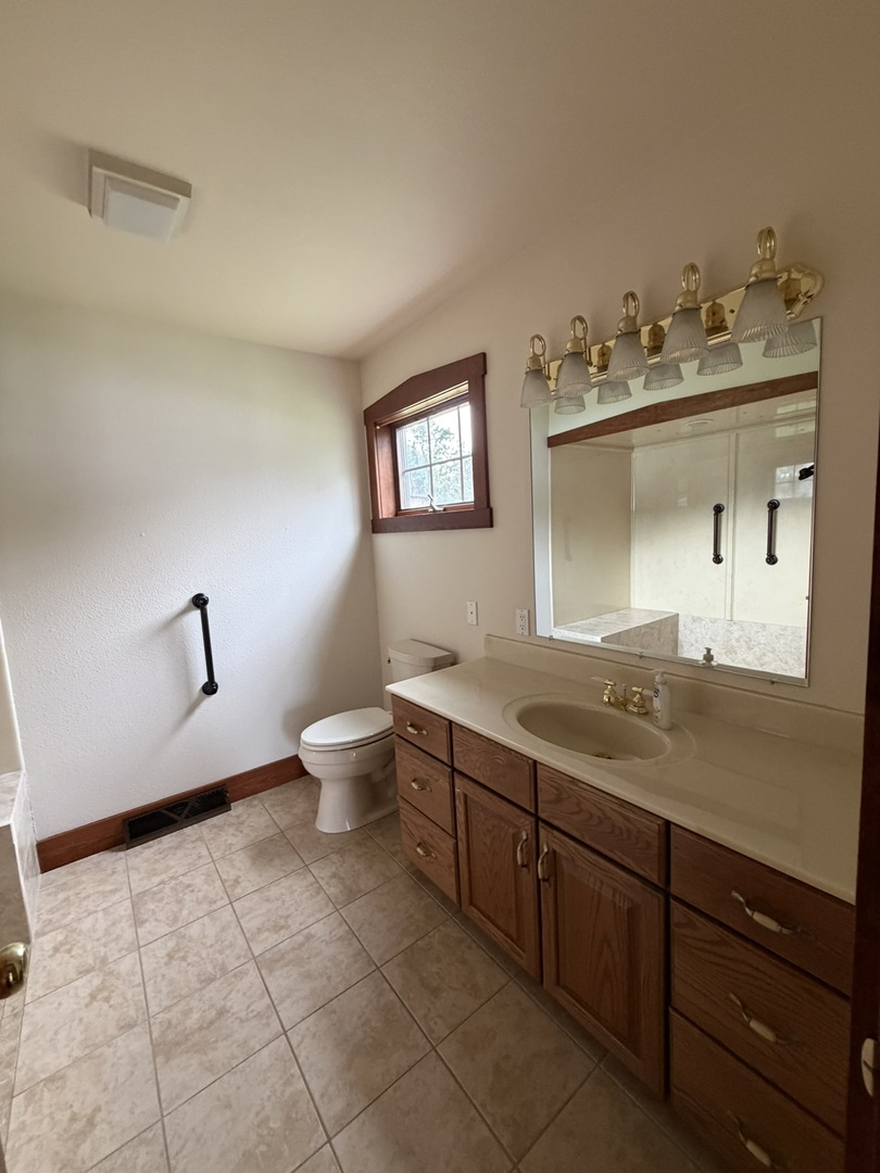 101 E Provost Street Property Photo 30