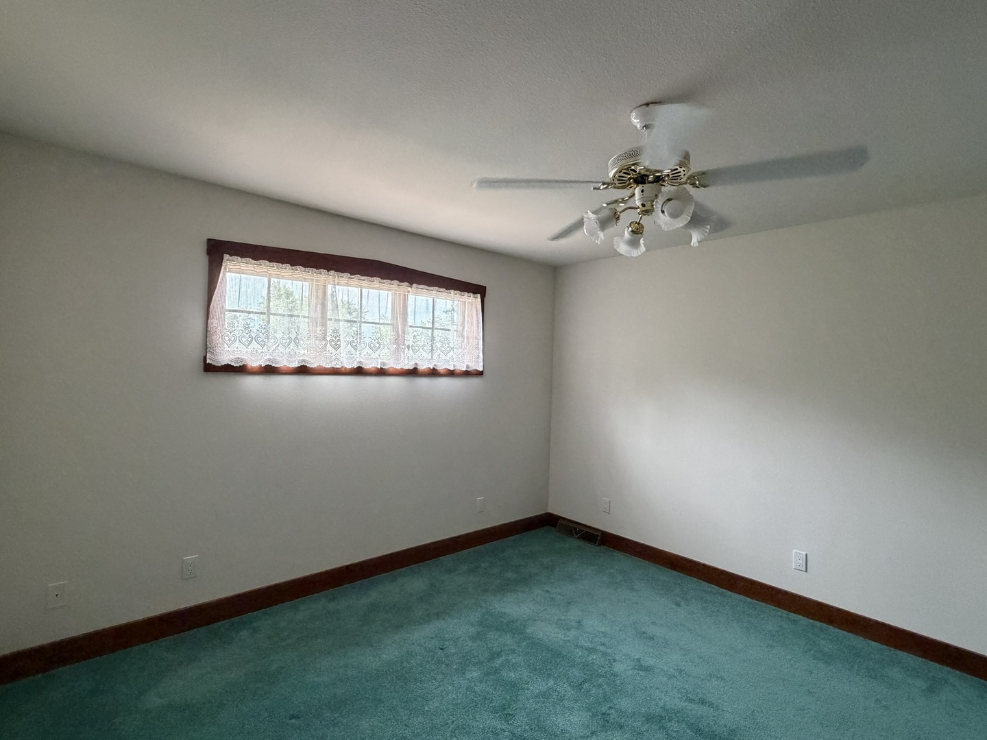 101 E Provost Street Property Photo 36