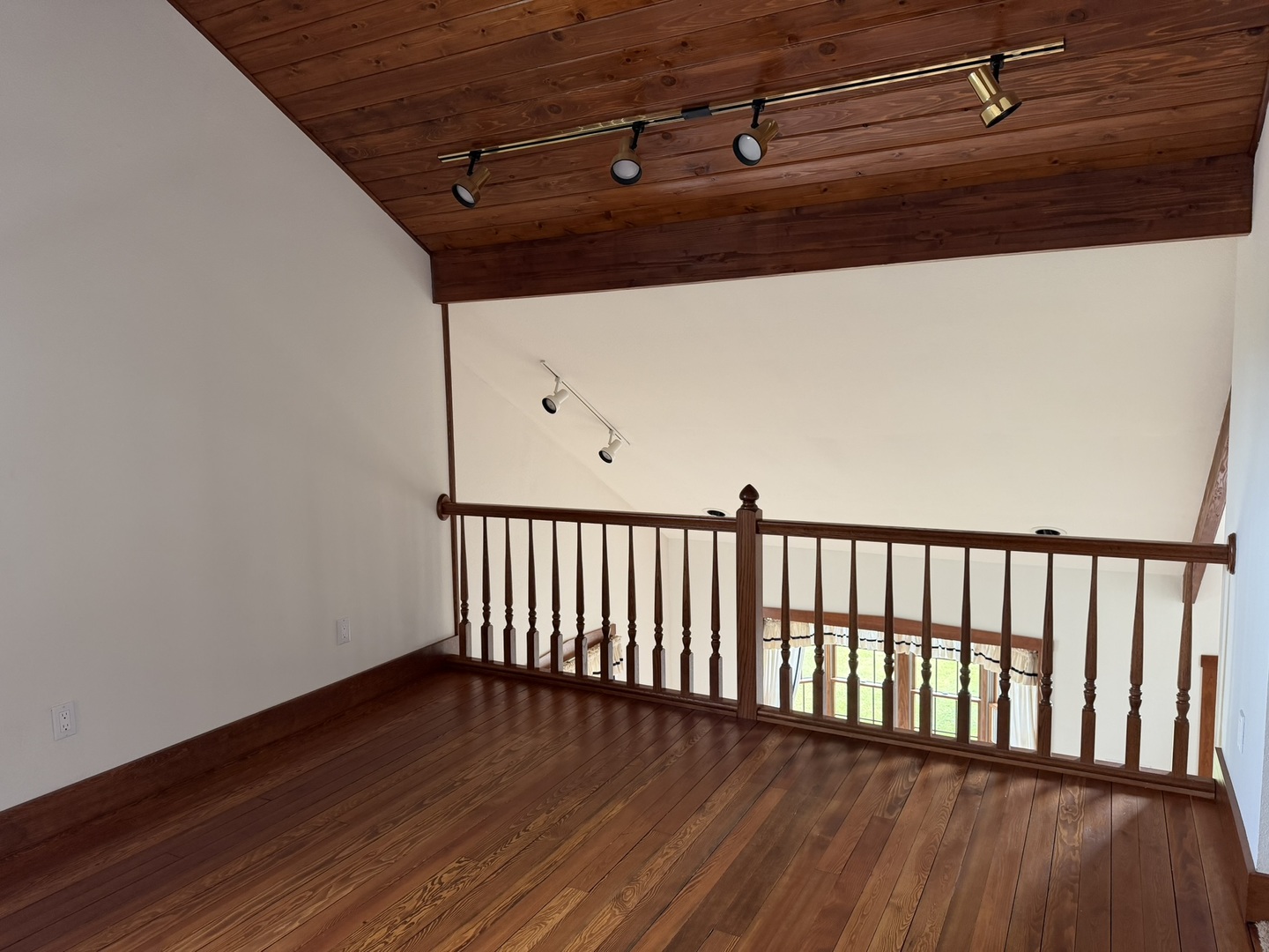 101 E Provost Street Property Photo 39