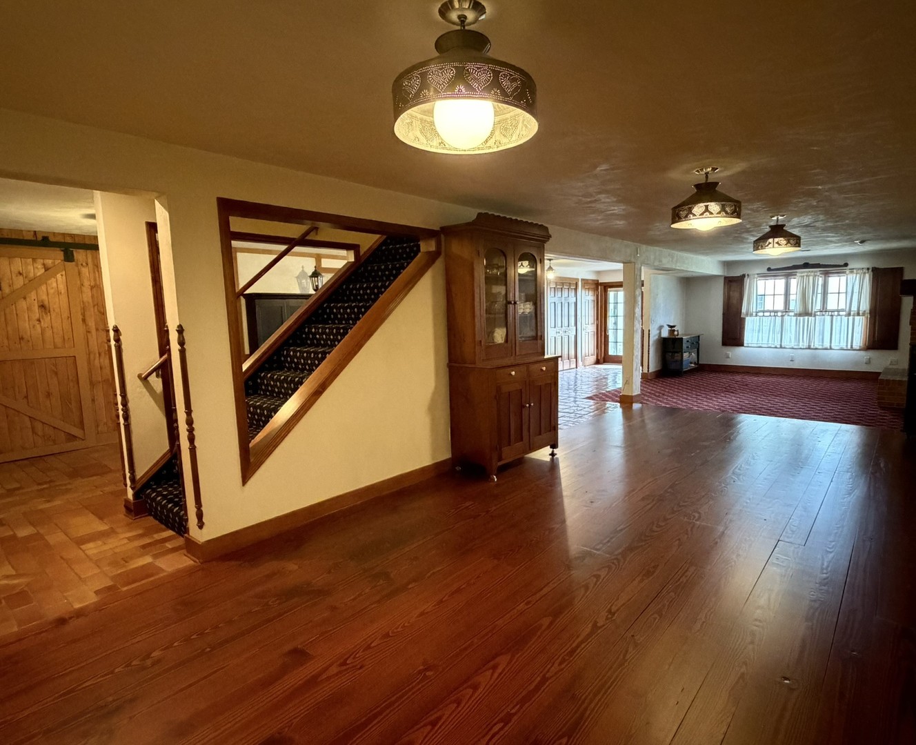 101 E Provost Street Property Photo 44