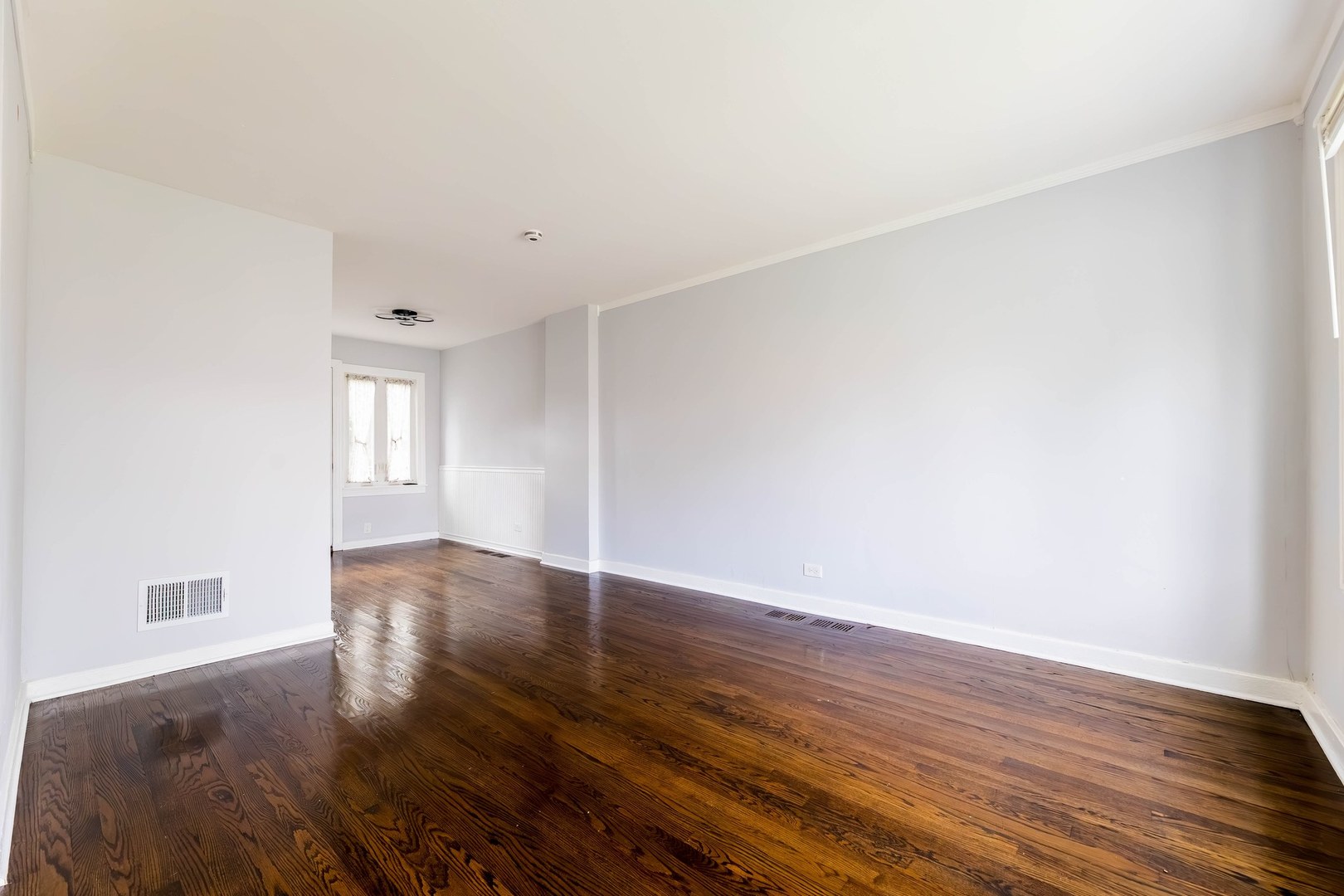 6361 S Long Avenue Property Photo 2