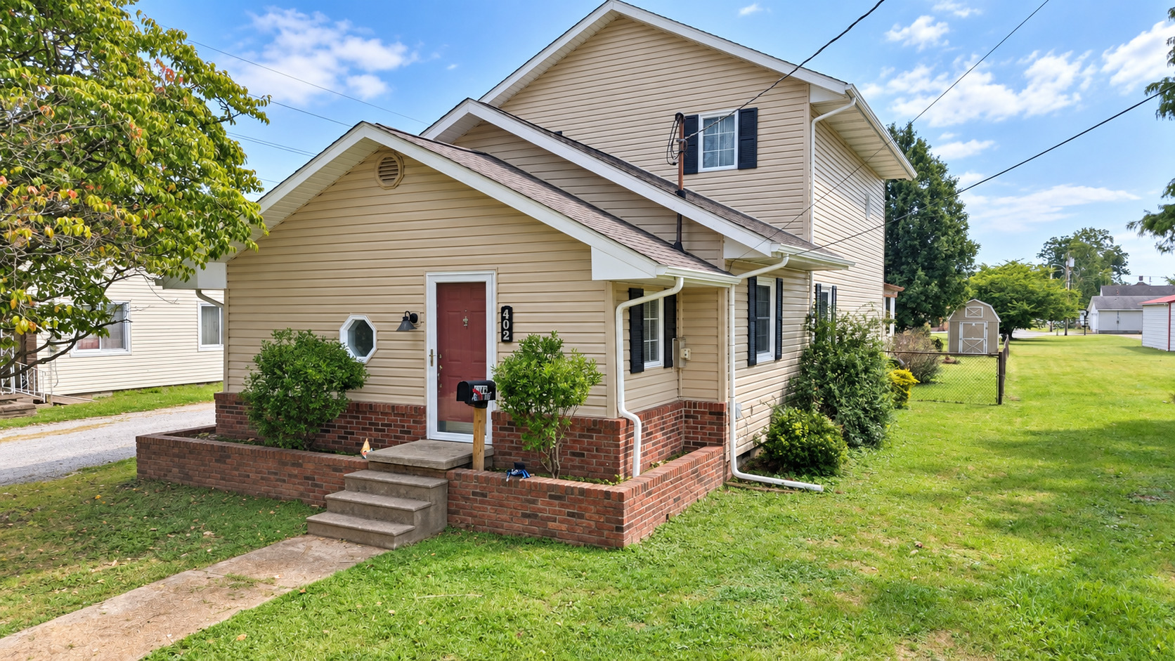 402 E Belleville Avenue Property Photo 1