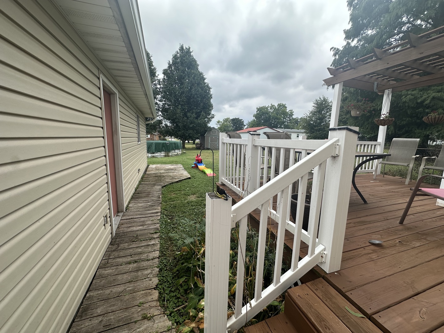 402 E Belleville Avenue Property Photo 11