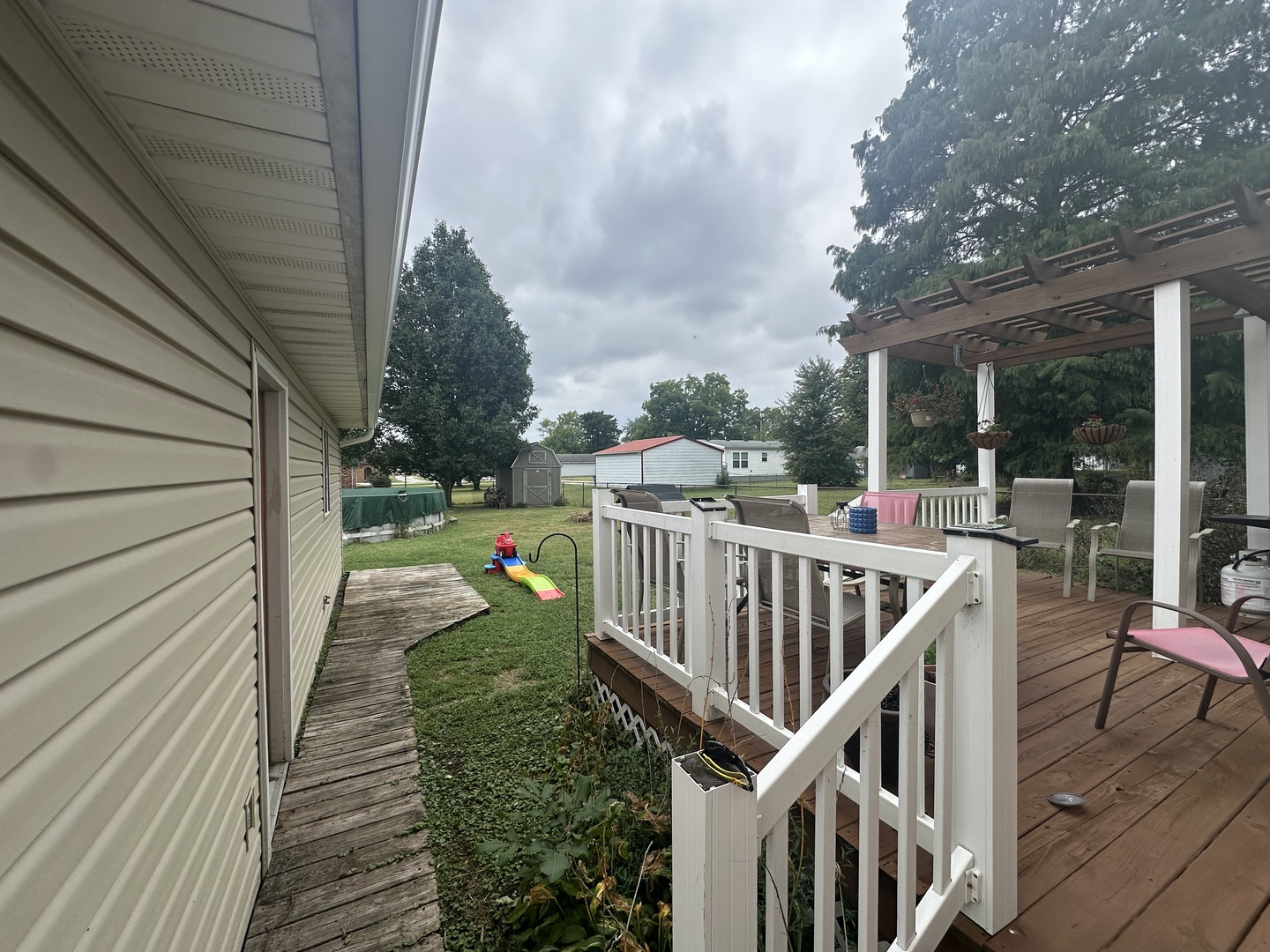 402 E Belleville Avenue Property Photo 12