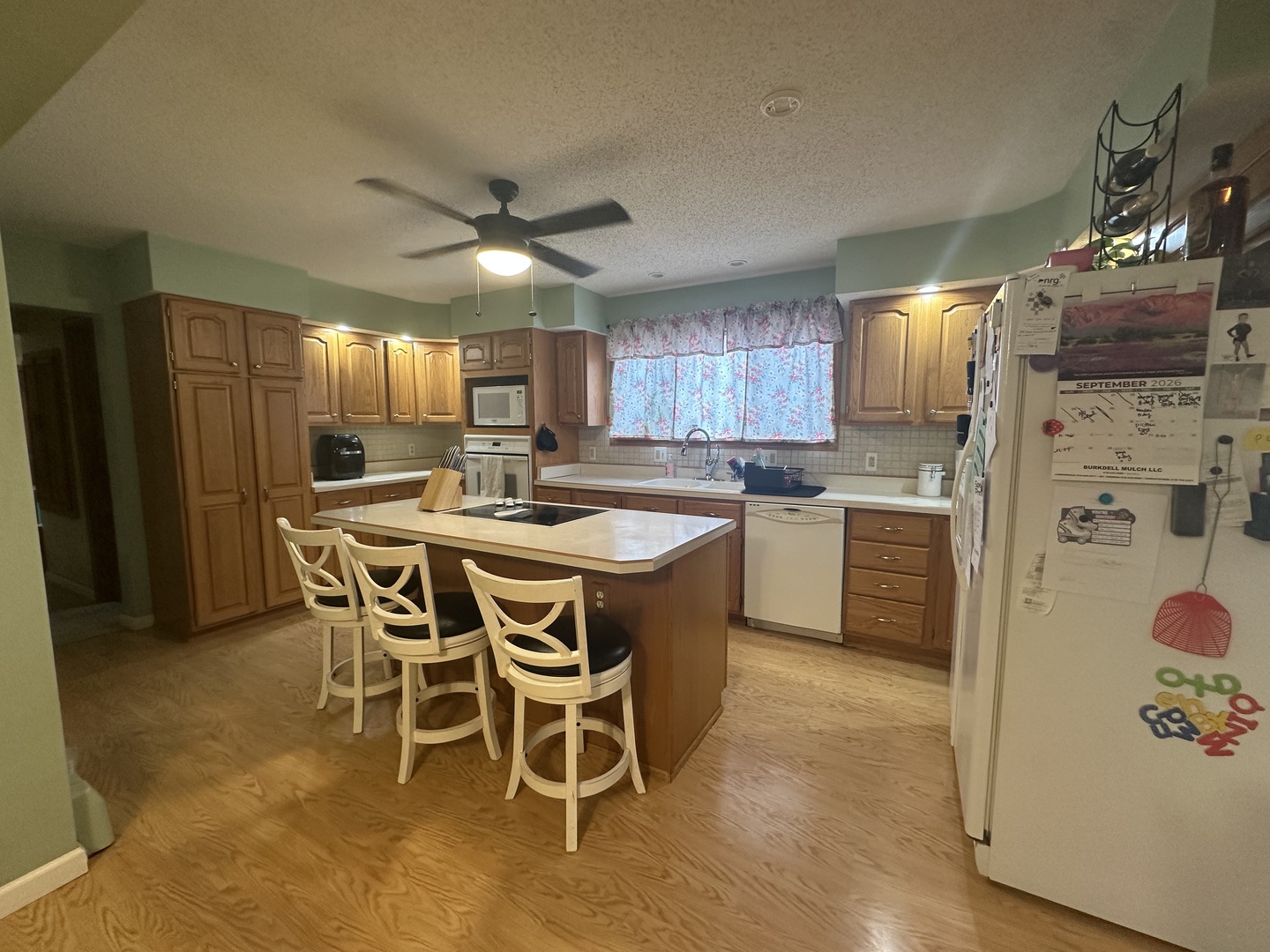 402 E Belleville Avenue Property Photo 15