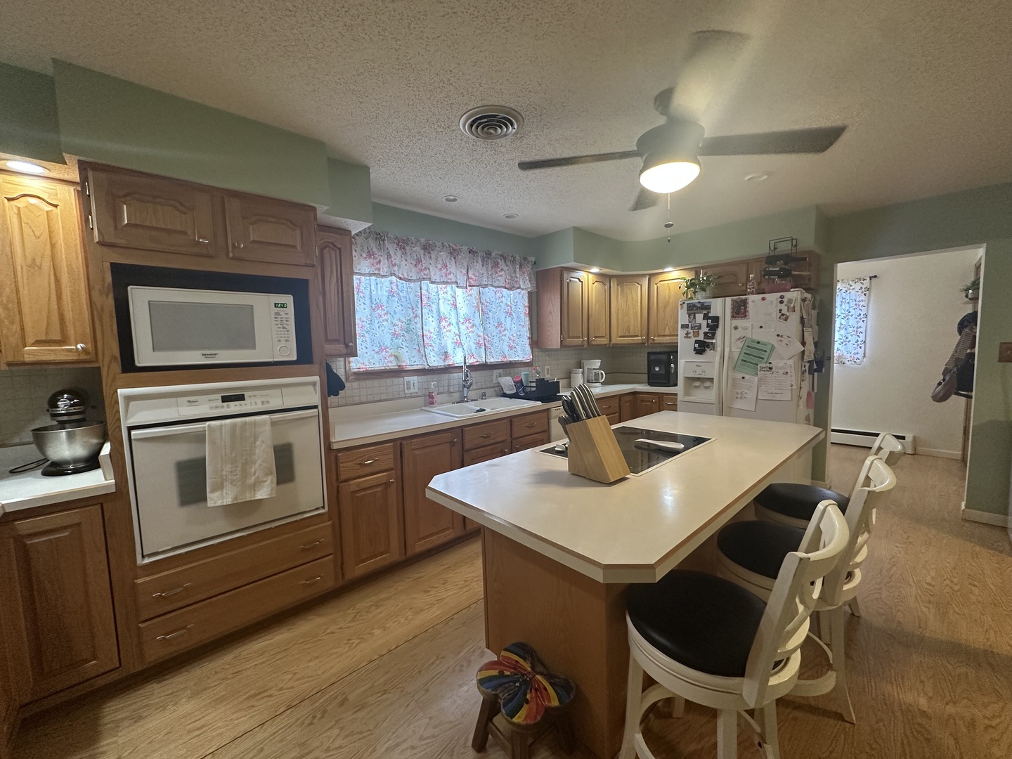 402 E Belleville Avenue Property Photo 16