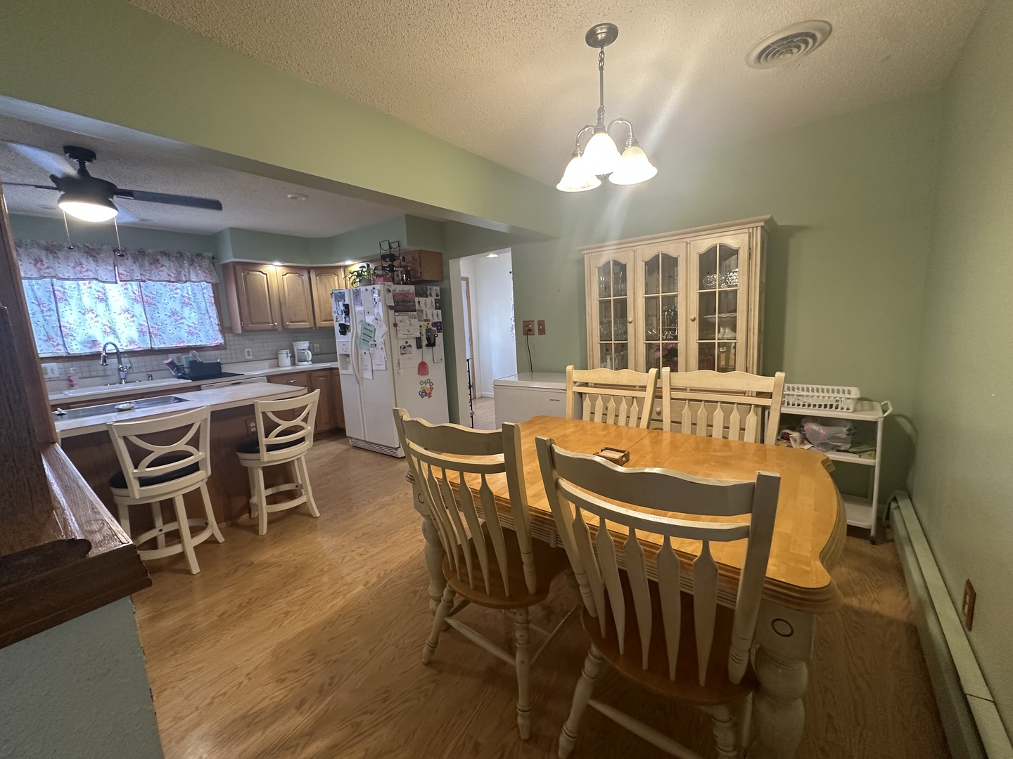 402 E Belleville Avenue Property Photo 20