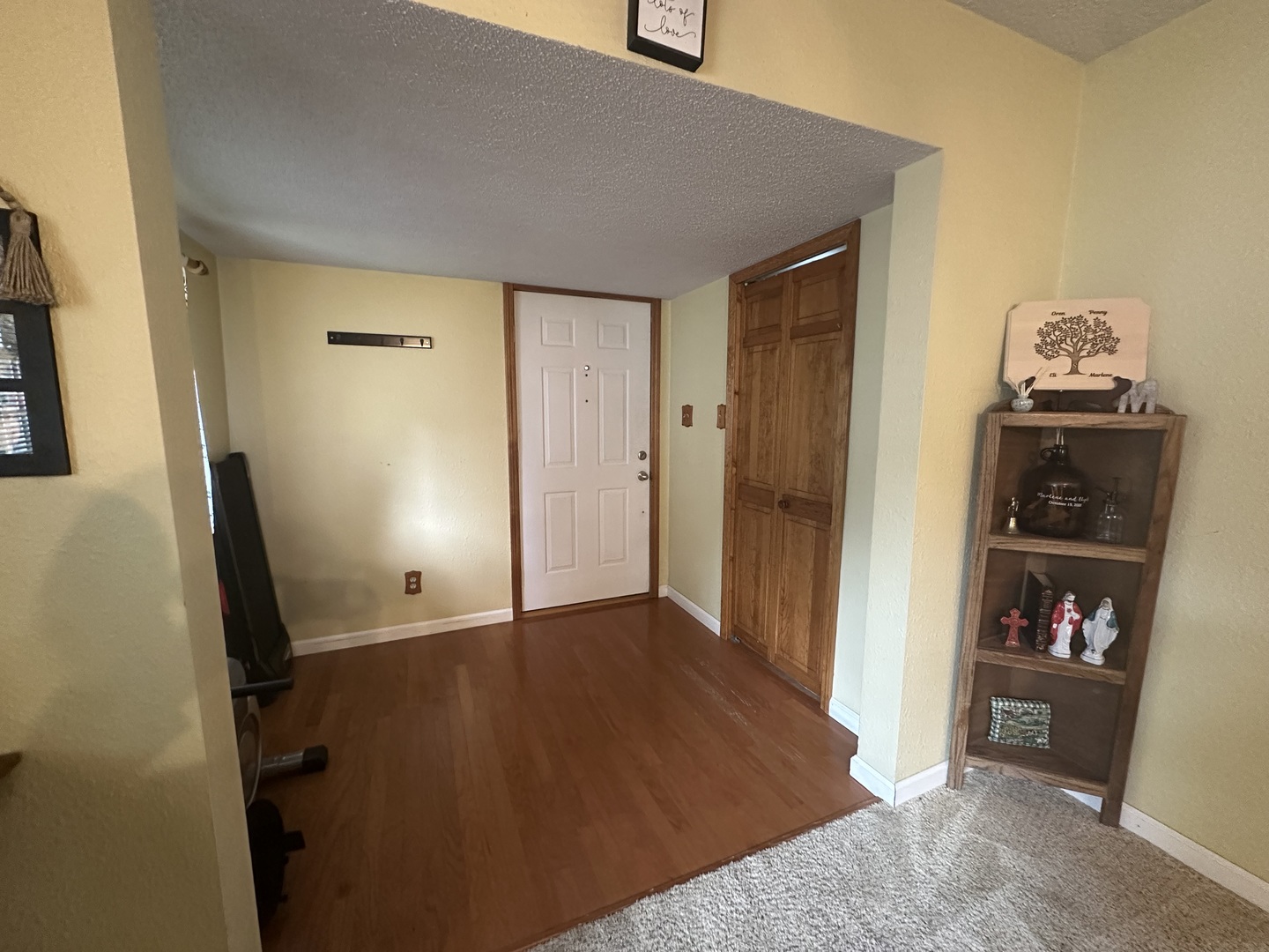 402 E Belleville Avenue Property Photo 24