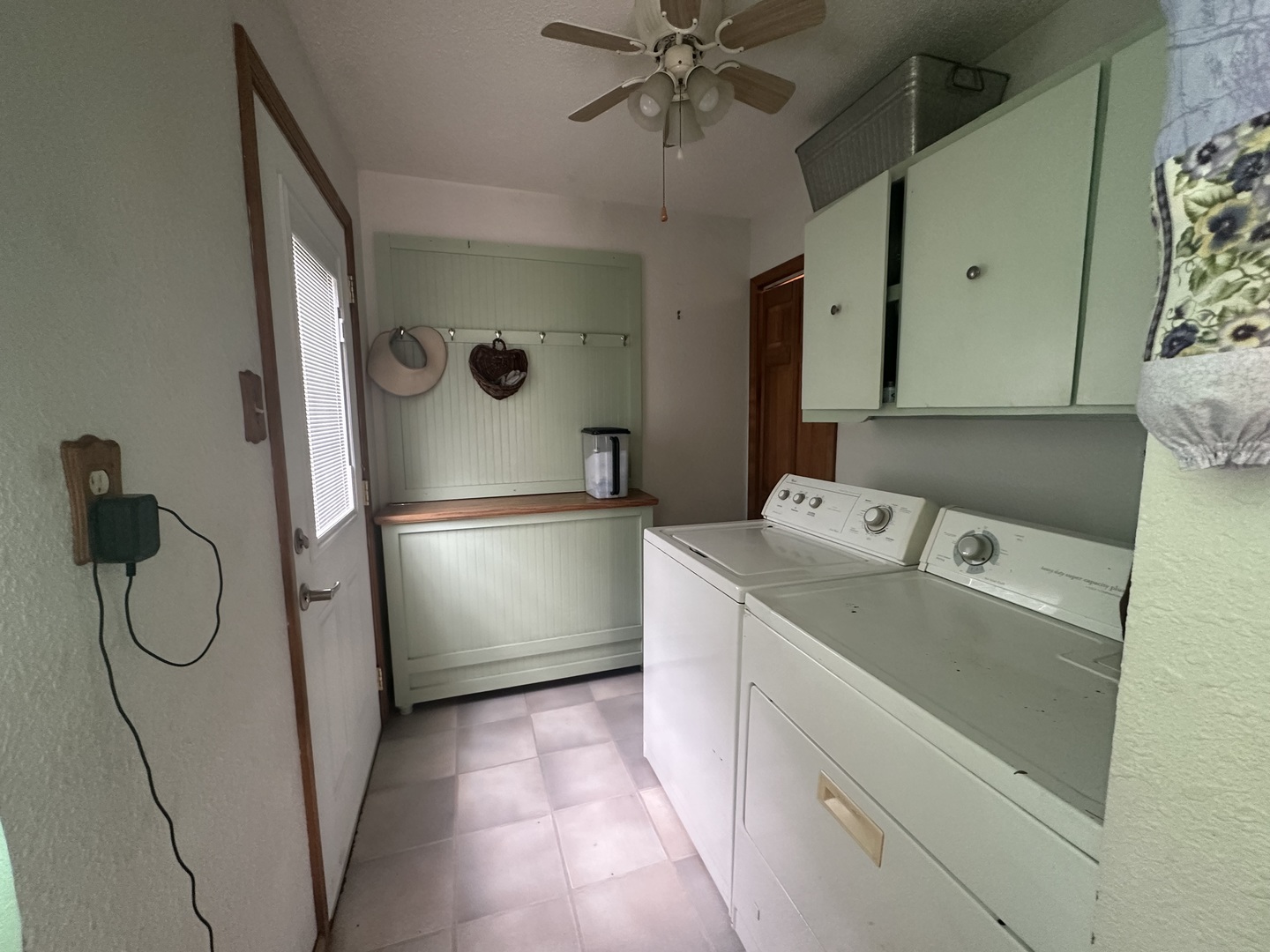 402 E Belleville Avenue Property Photo 35