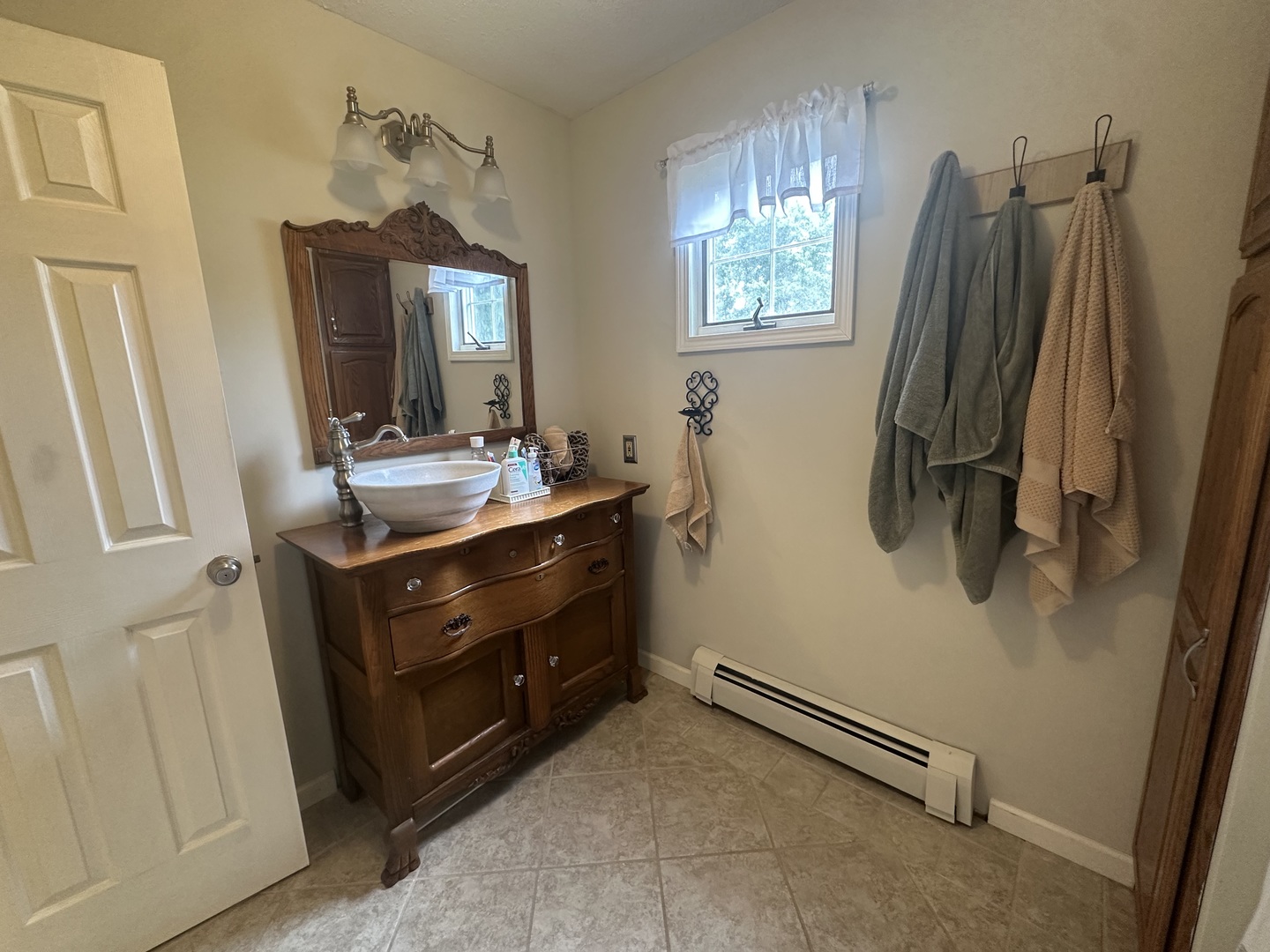 402 E Belleville Avenue Property Photo 42