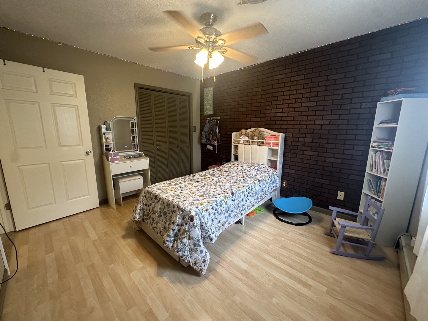 402 E Belleville Avenue Property Photo 44