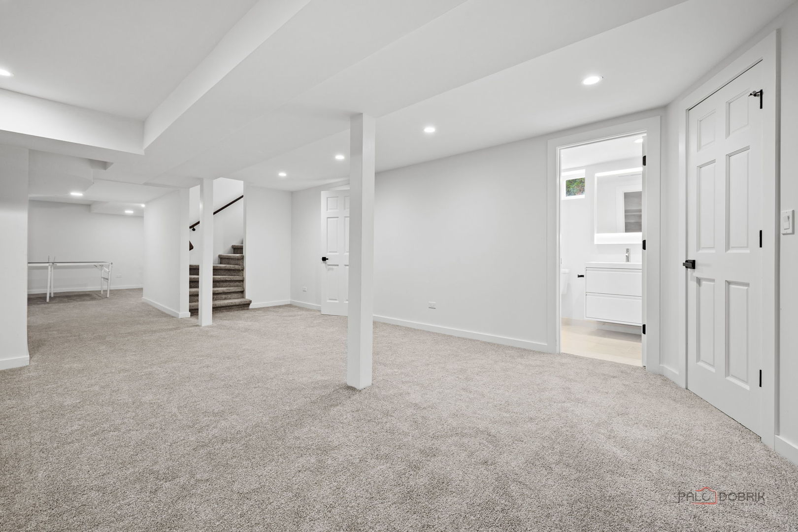 607 S Cedar Avenue Property Photo 39