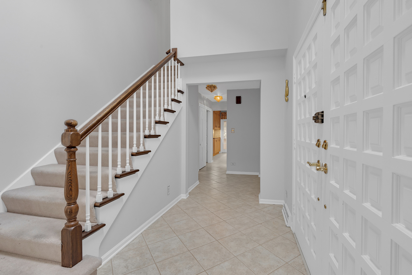 1136 Chateaugay Avenue Property Photo 3