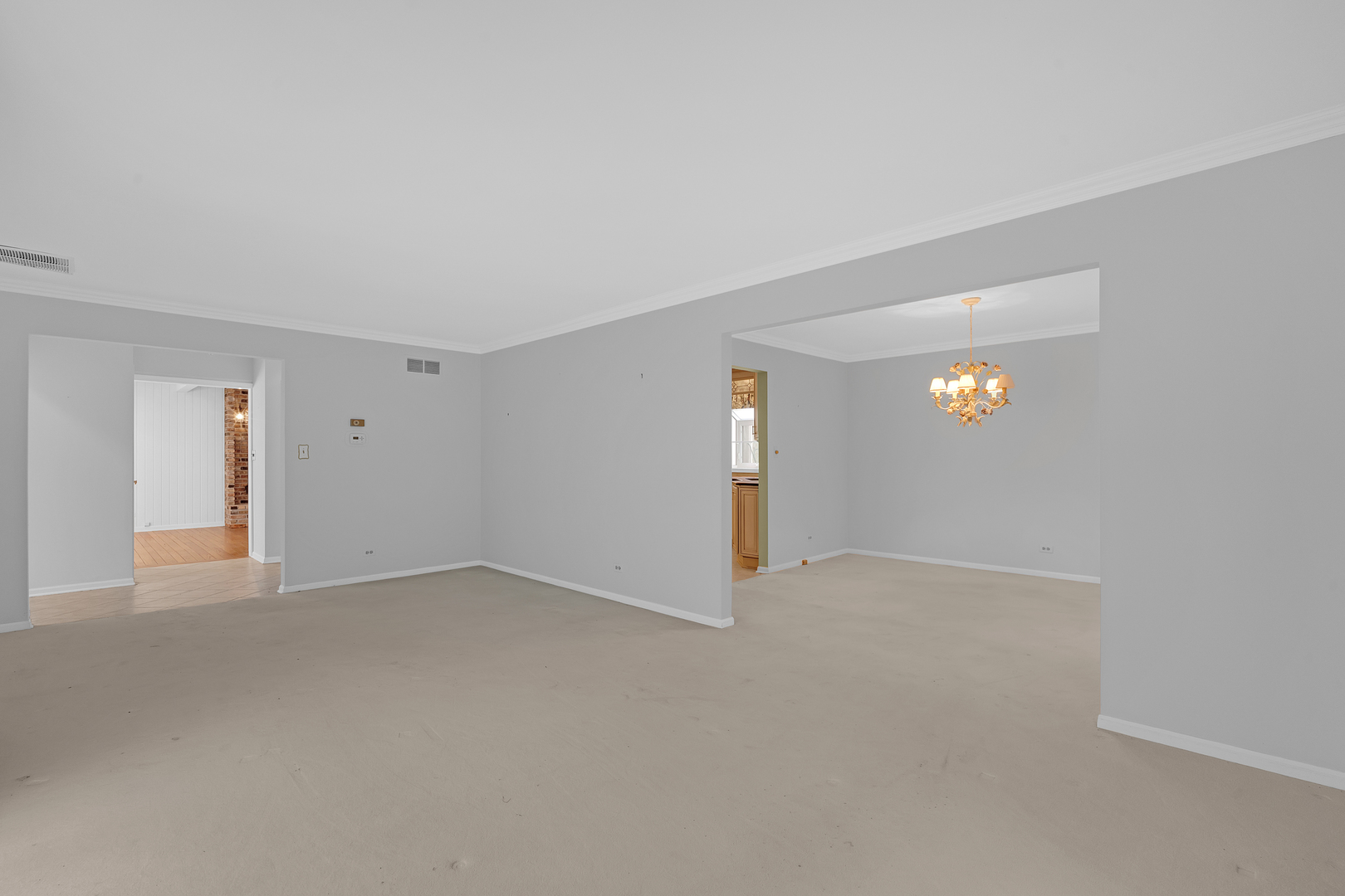 1136 Chateaugay Avenue Property Photo 13