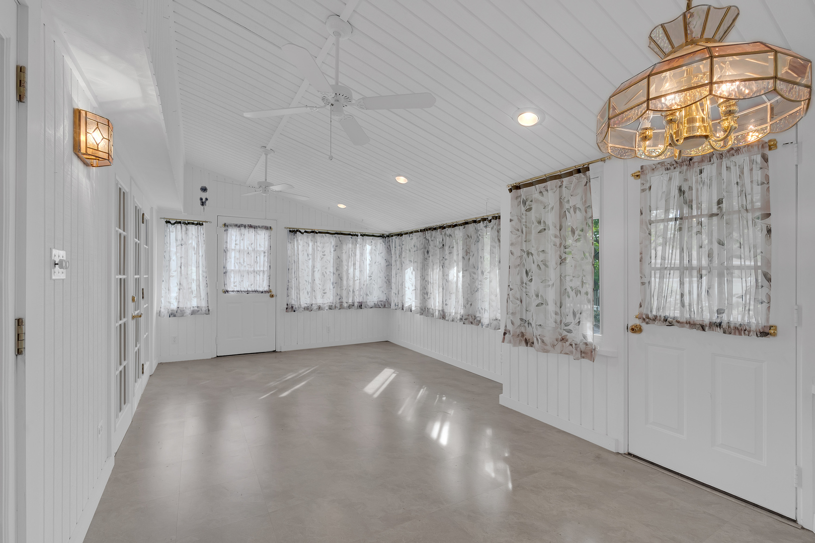 1136 Chateaugay Avenue Property Photo 16