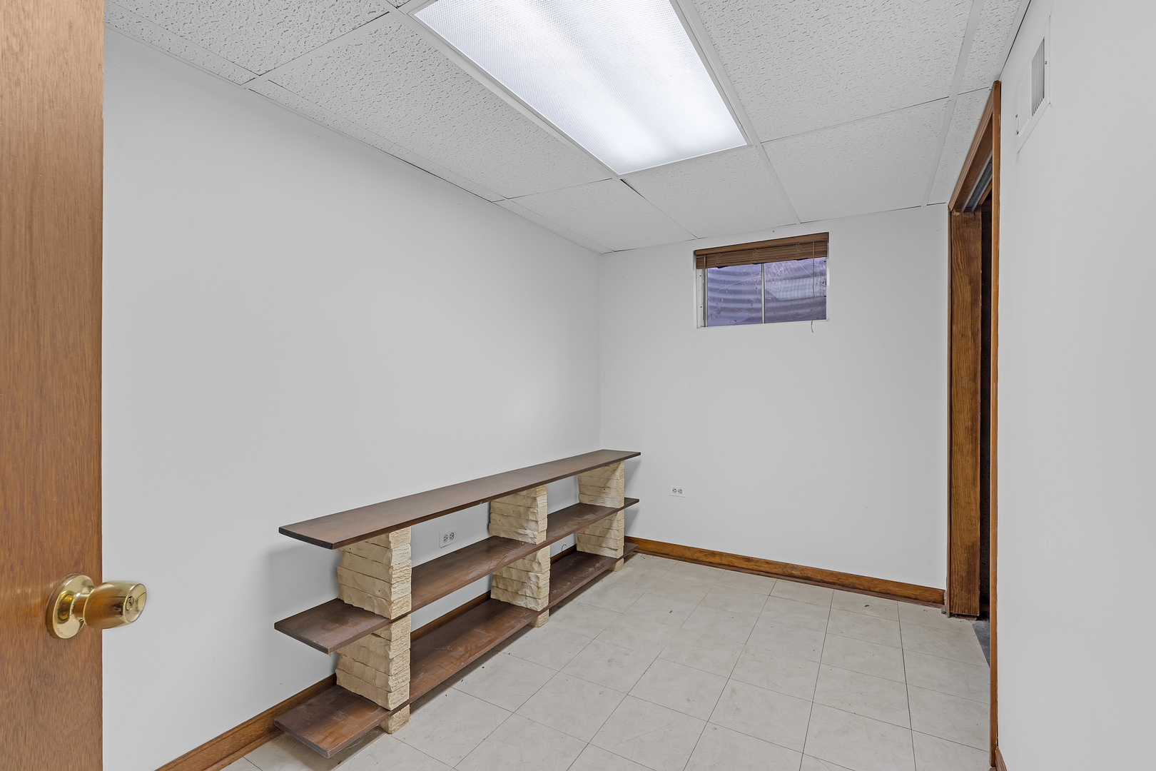 1136 Chateaugay Avenue Property Photo 27