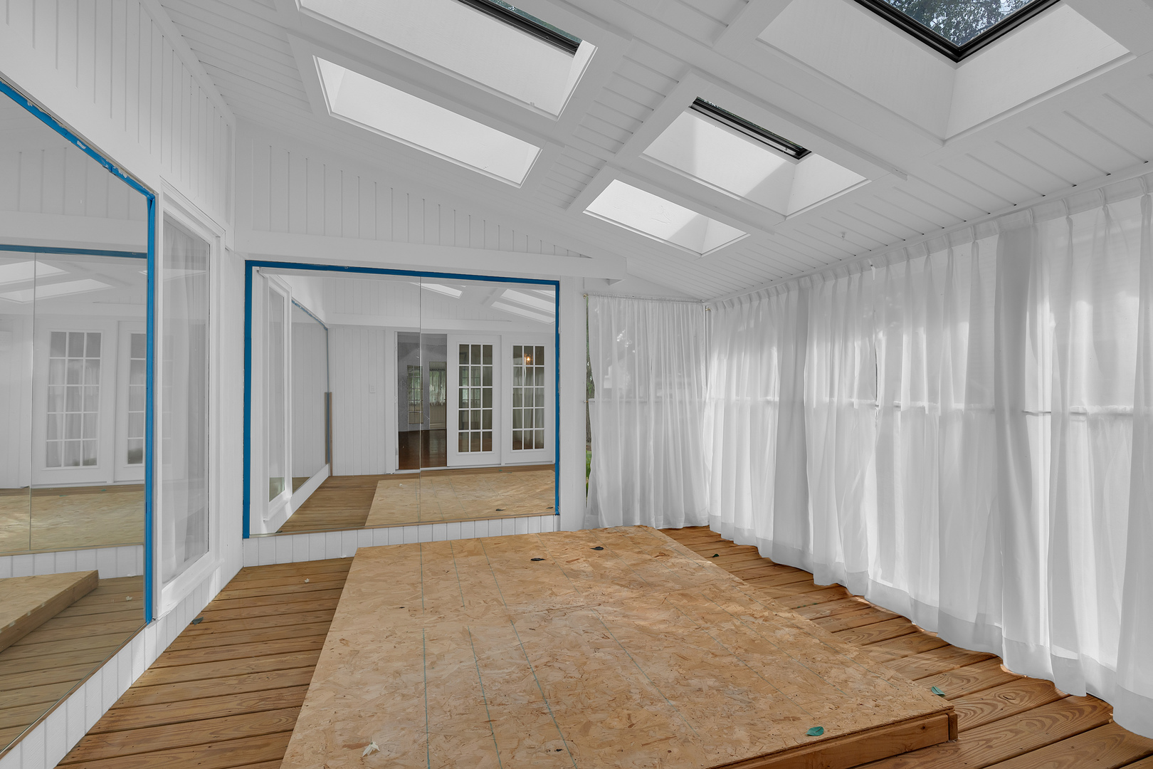 1136 Chateaugay Avenue Property Photo 29