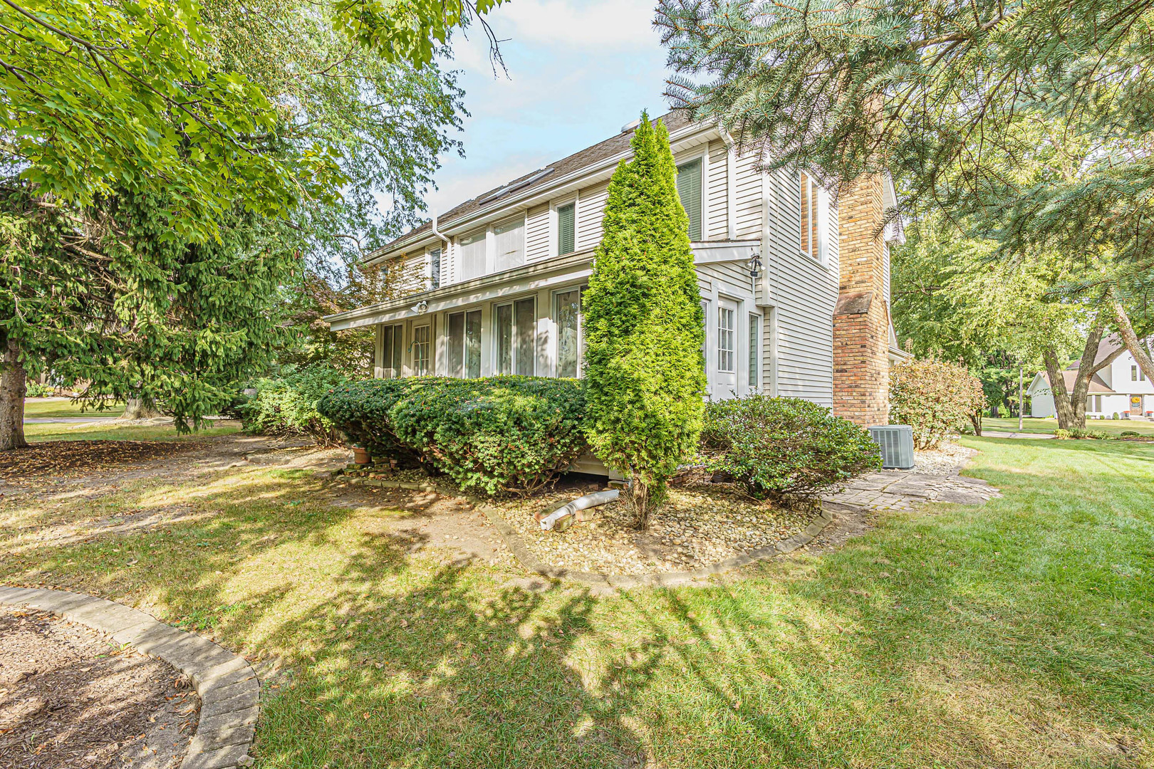 1136 Chateaugay Avenue Property Photo 32