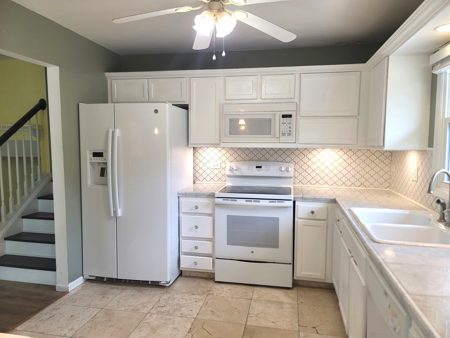 4112 Crimson Drive Property Photo 3