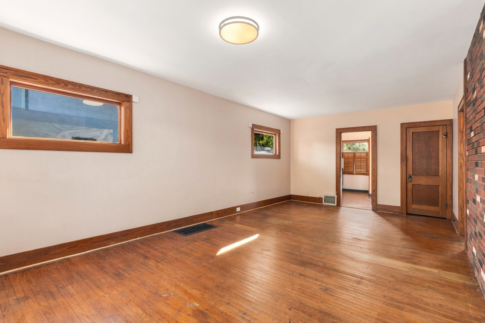 121 S Fordham Avenue Property Photo 4
