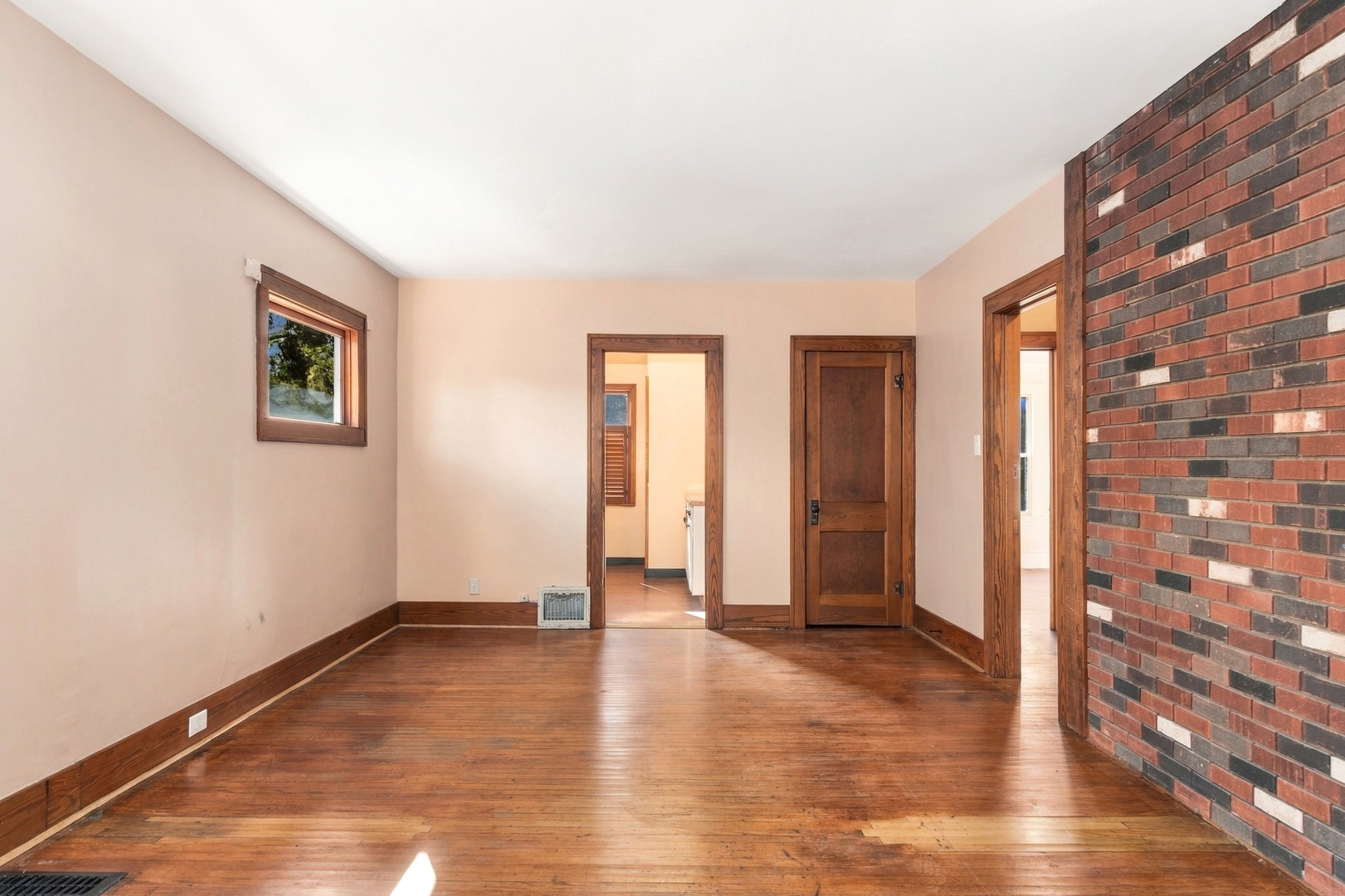 121 S Fordham Avenue Property Photo 7
