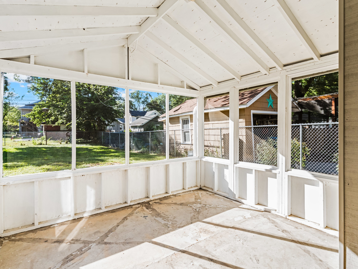 121 S Fordham Avenue Property Photo 15