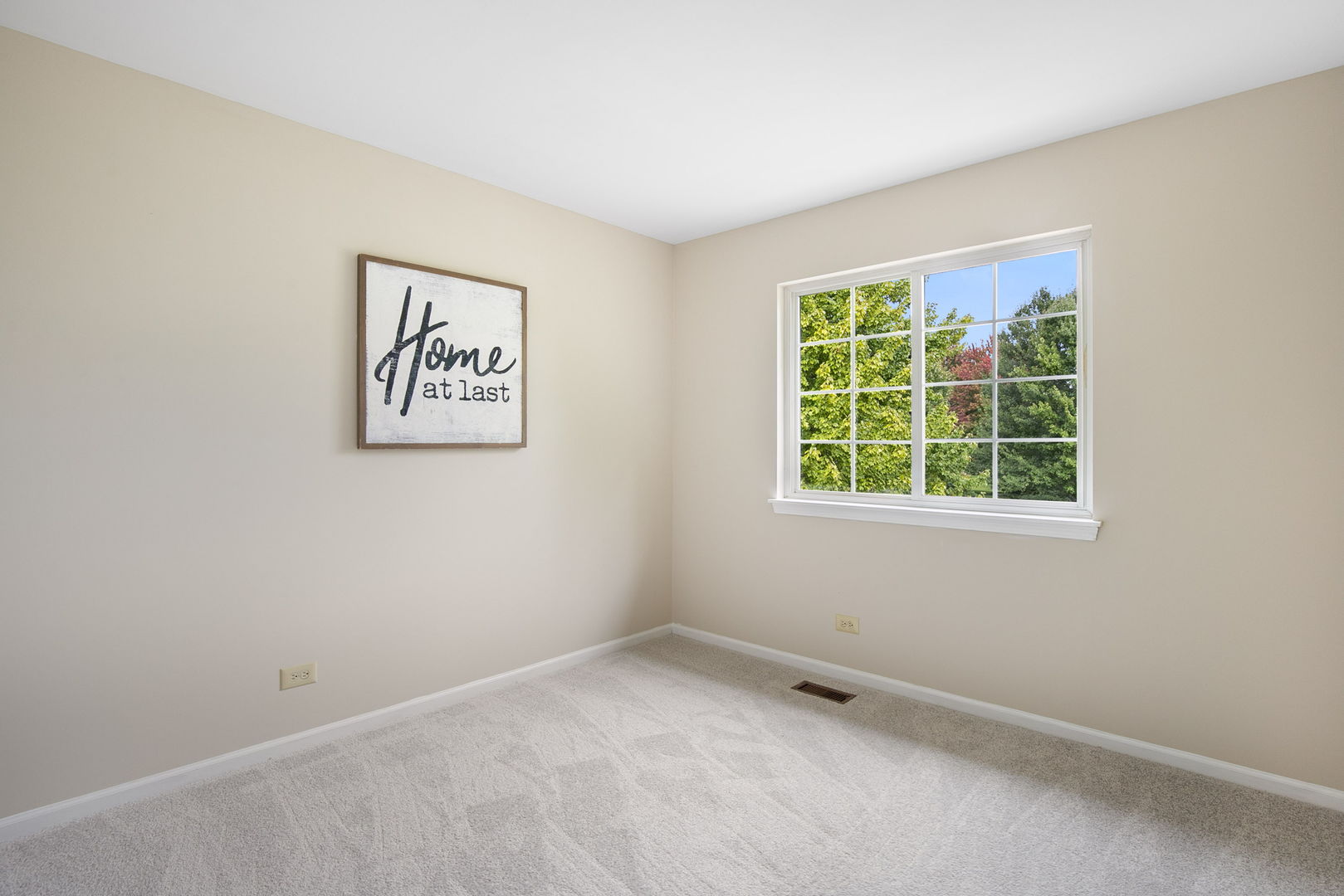 18153 W Banbury Drive Property Photo 21