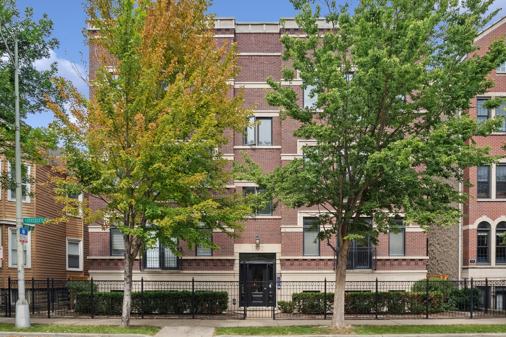 1330 W Diversey Parkway 1w Property Photo 1