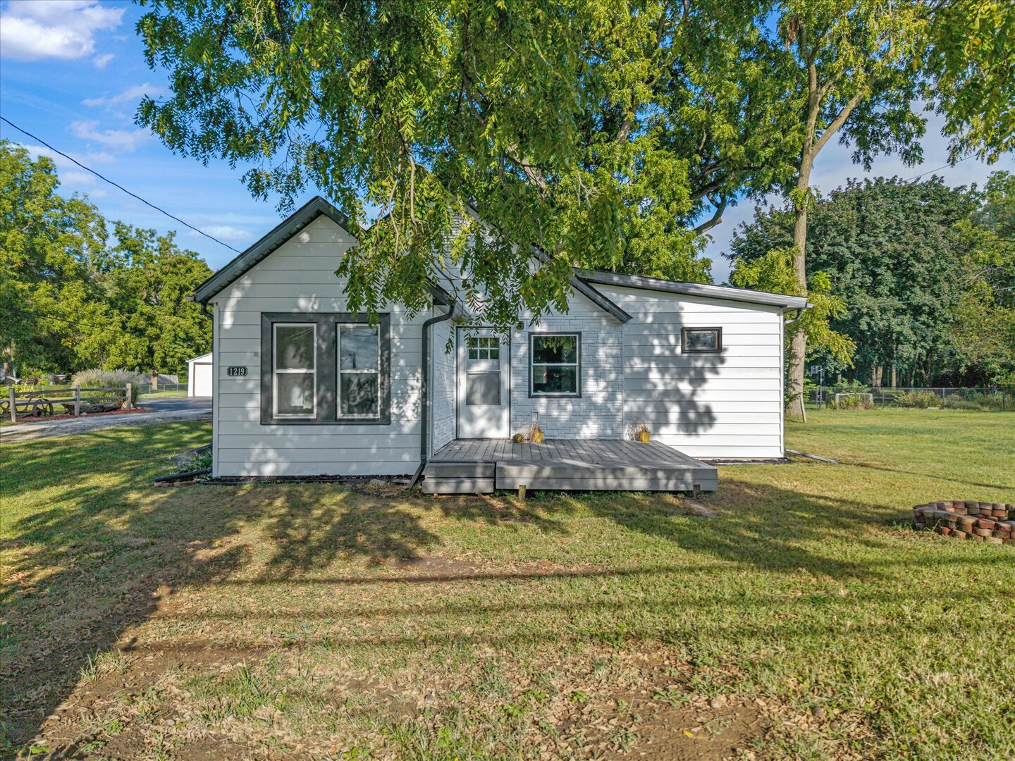 1219 Devils Glen Road Property Photo 2