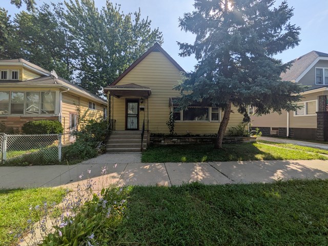 11527 S Parnell Avenue Property Photo 1