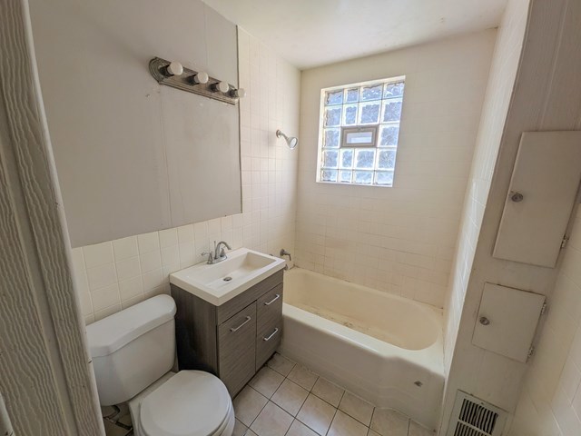11527 S Parnell Avenue Property Photo 7