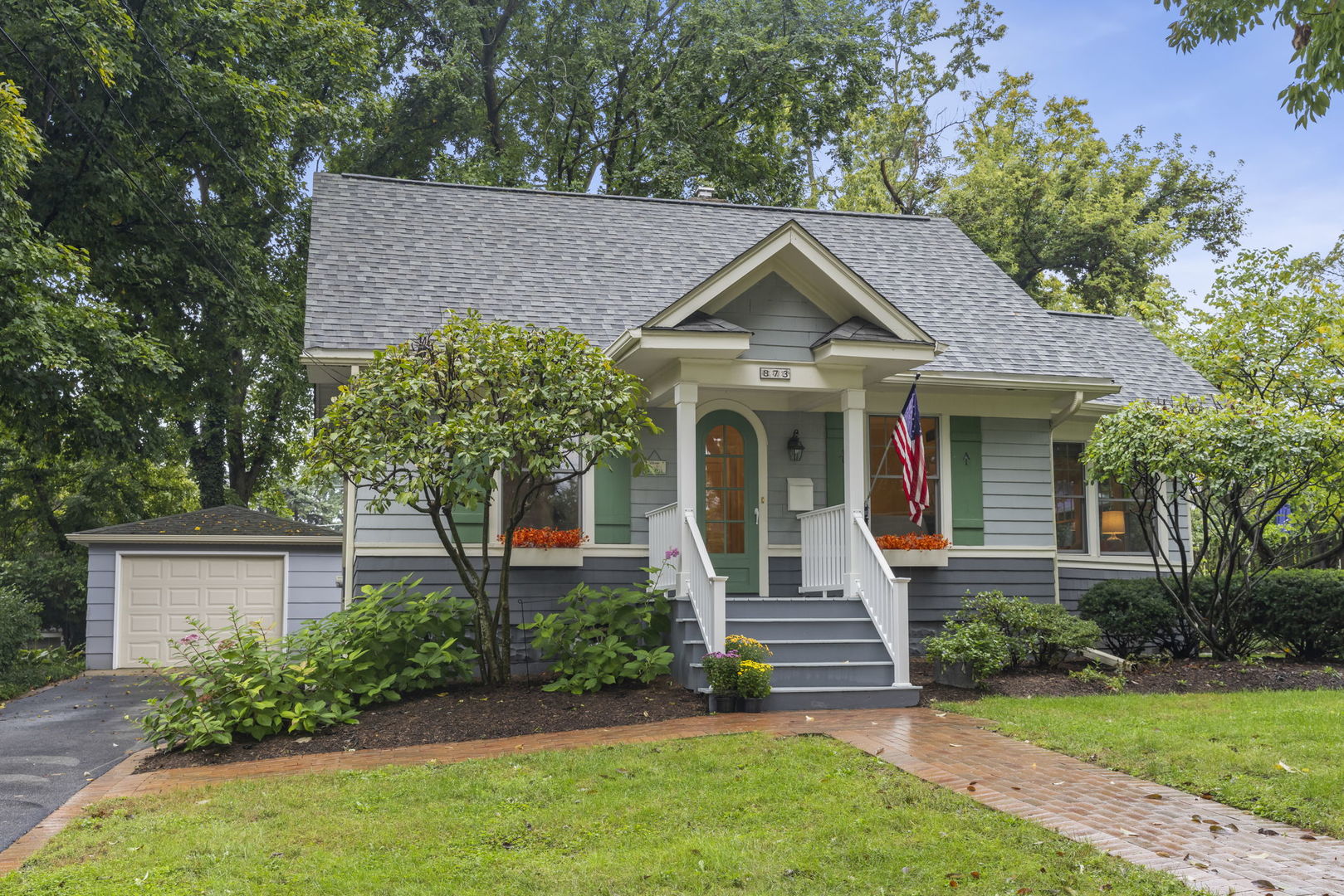 873 Hillside Avenue Property Photo 2