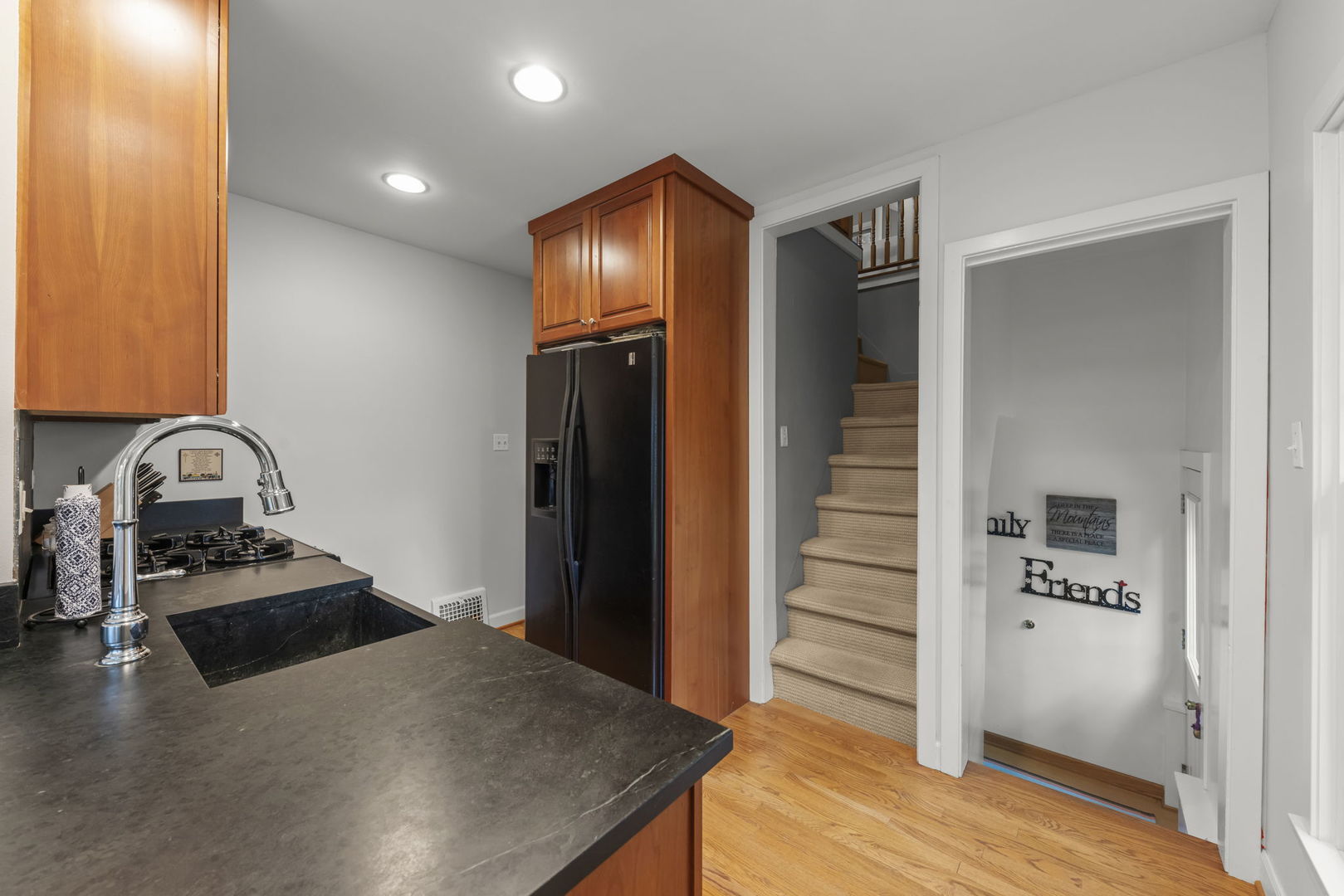 873 Hillside Avenue Property Photo 6
