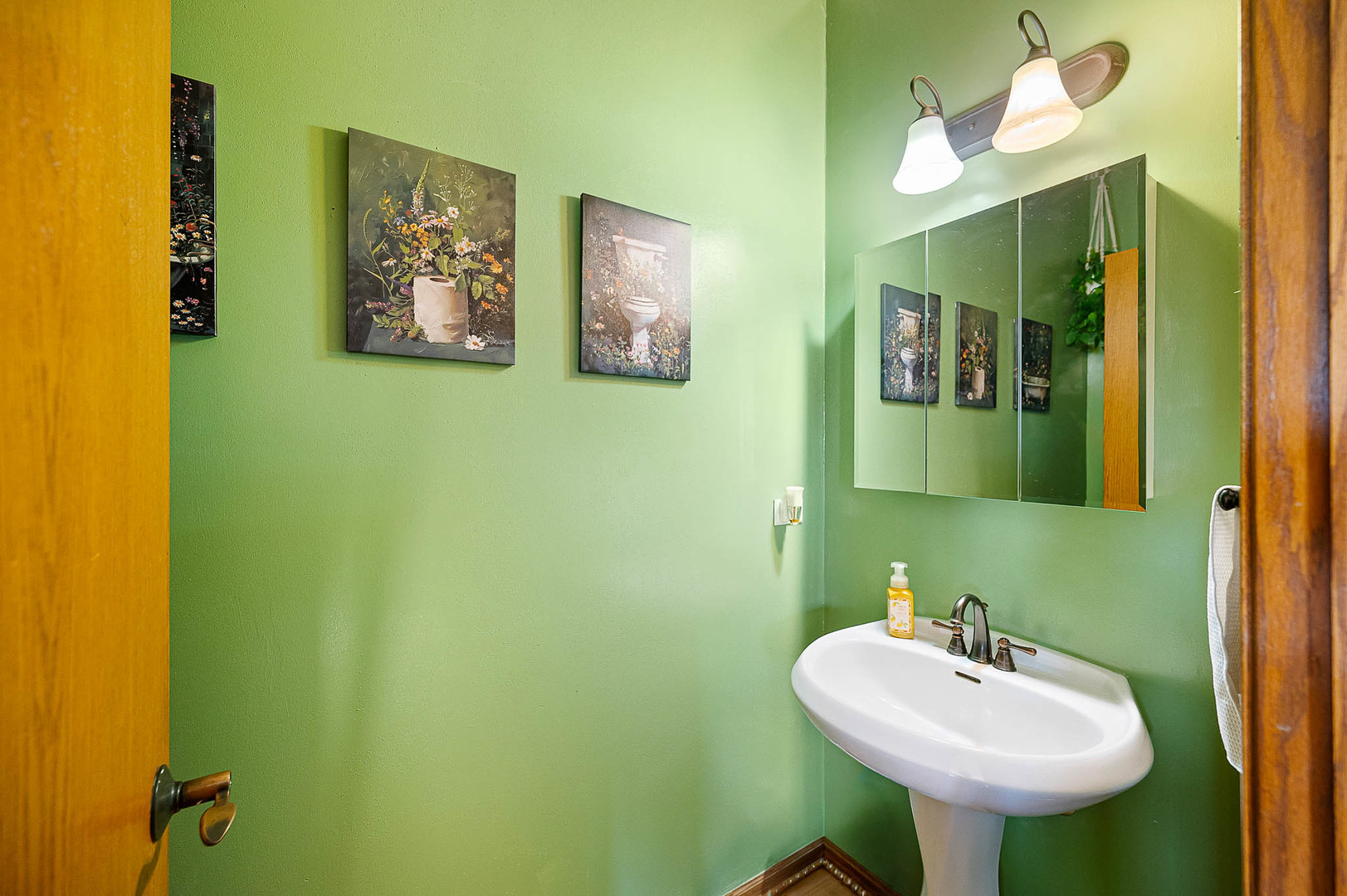 370 Sunset Boulevard Property Photo 8