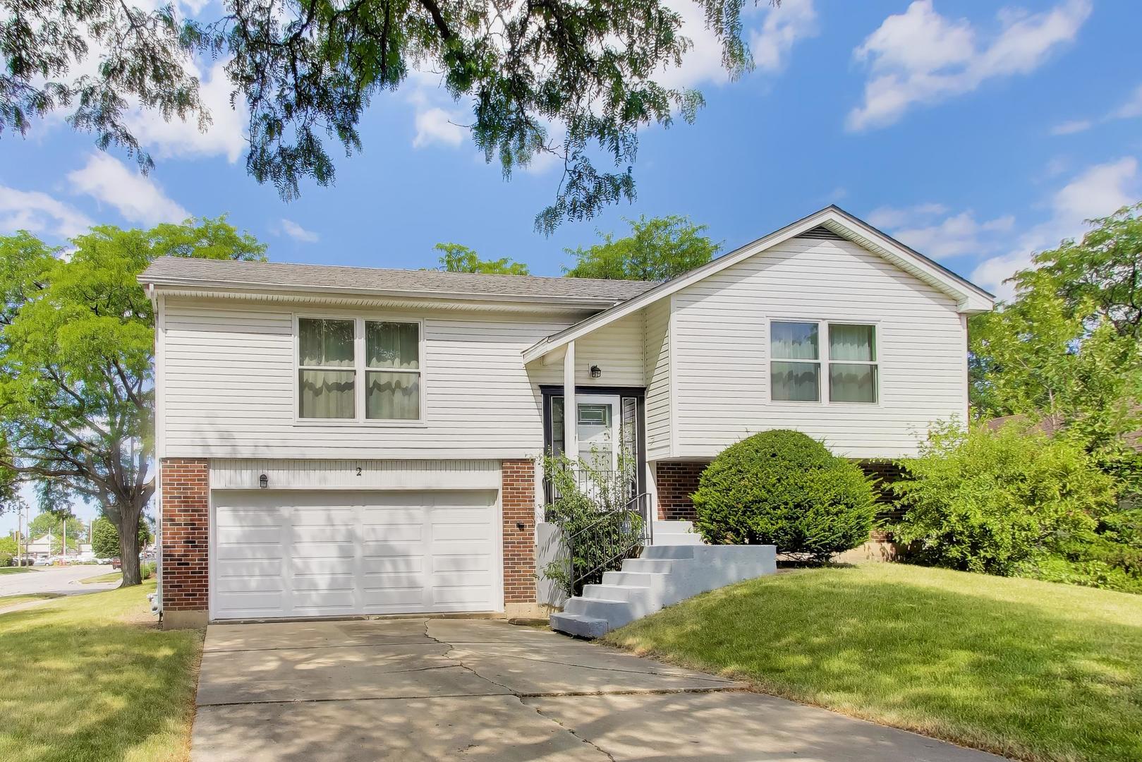 2 Oakmont Court Property Photo 1