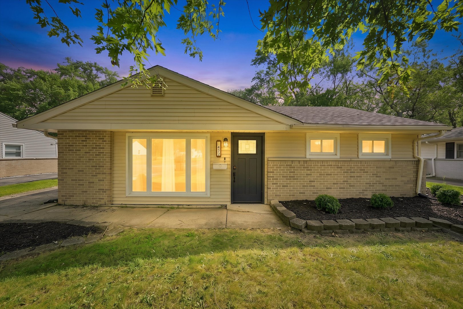 422 Suwanee Street Property Photo 1