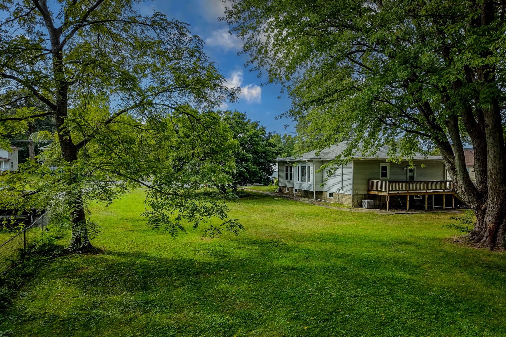 472 E Cherry Street Property Photo 11