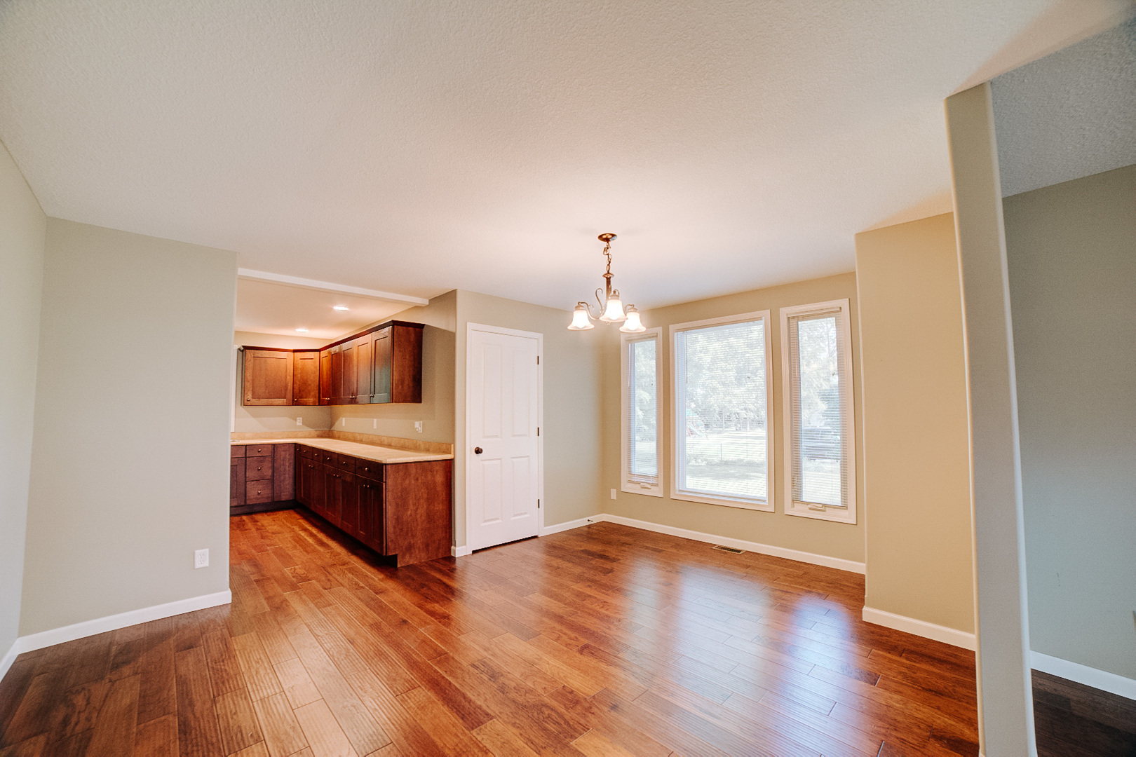 472 E Cherry Street Property Photo 16