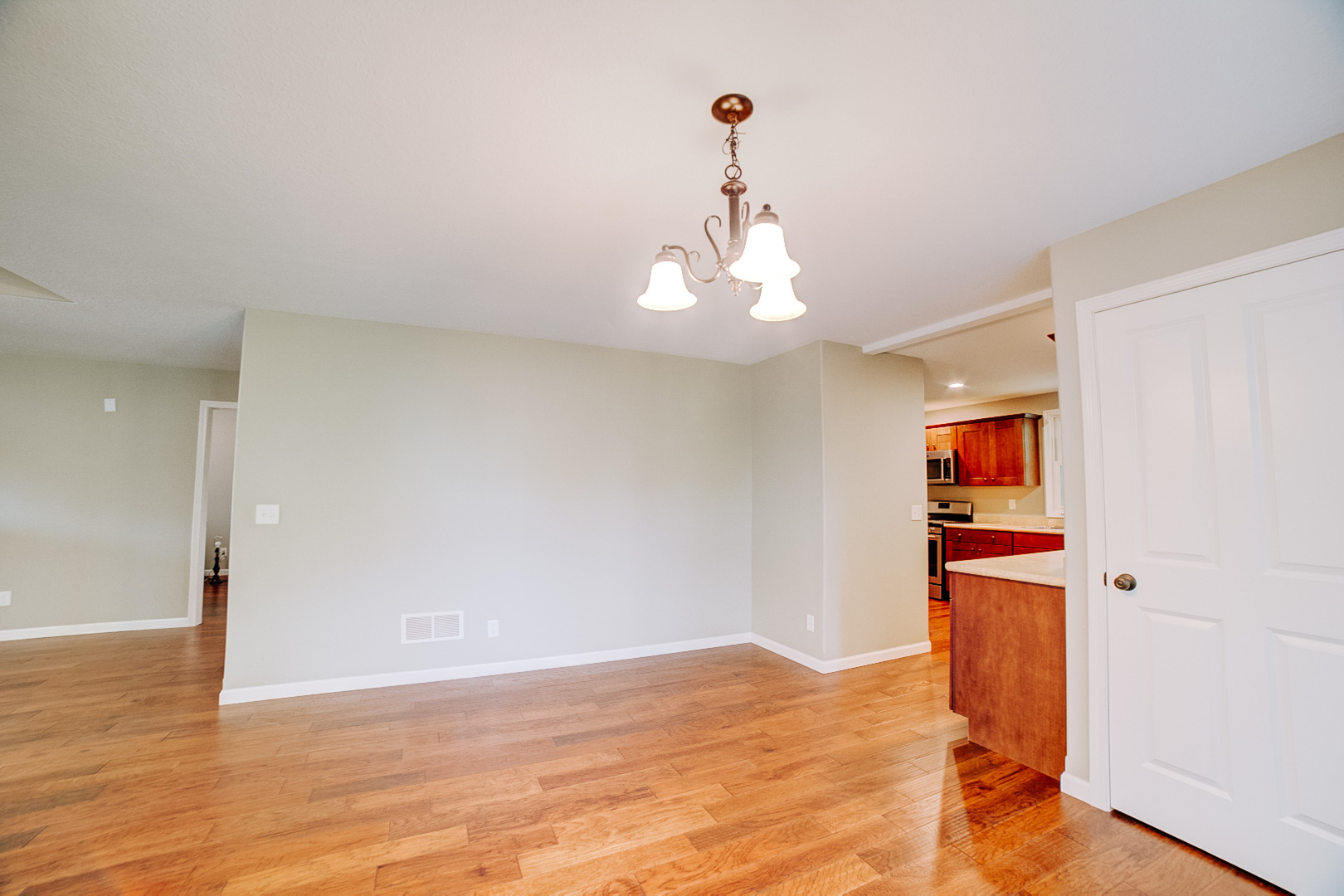 472 E Cherry Street Property Photo 17