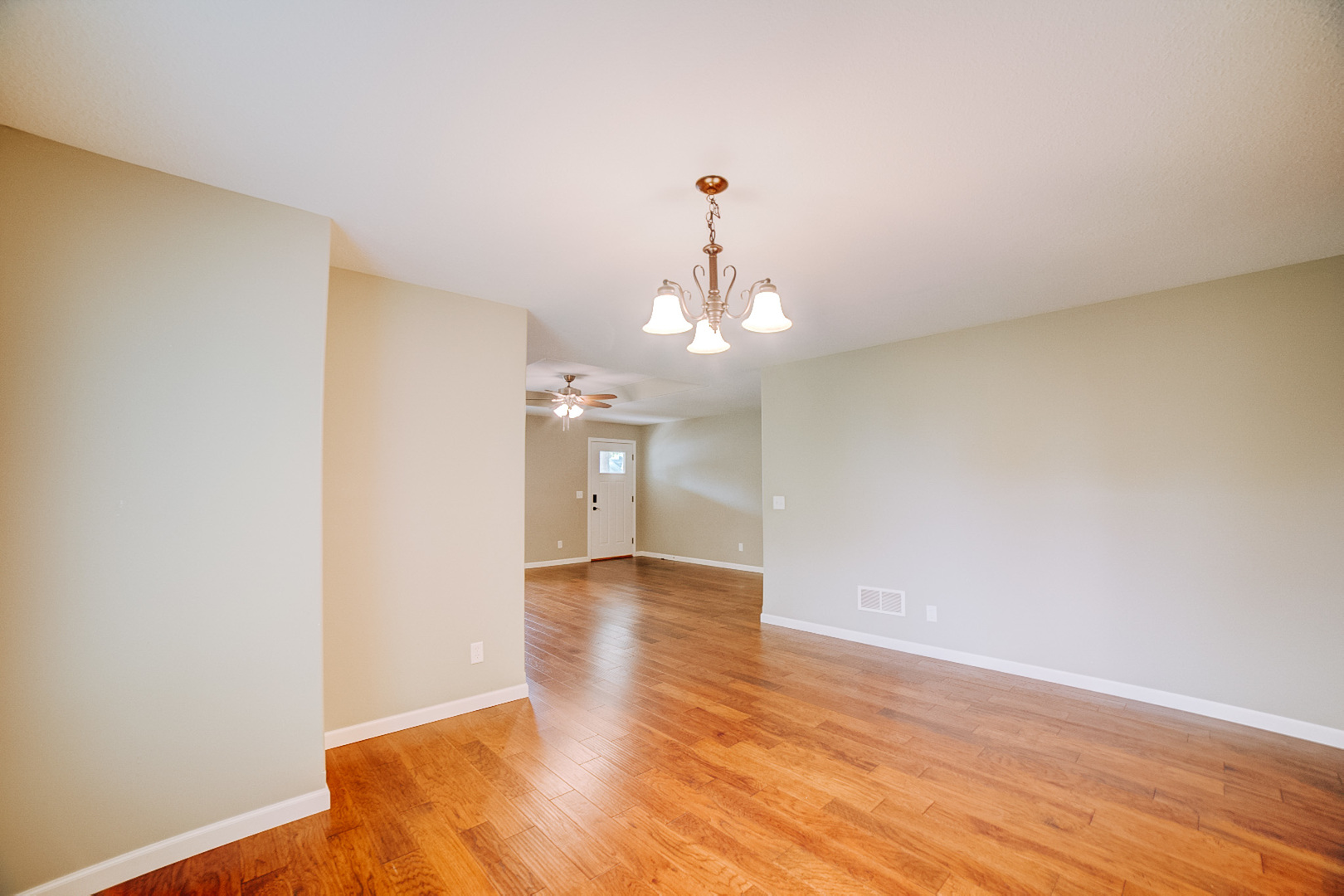472 E Cherry Street Property Photo 18