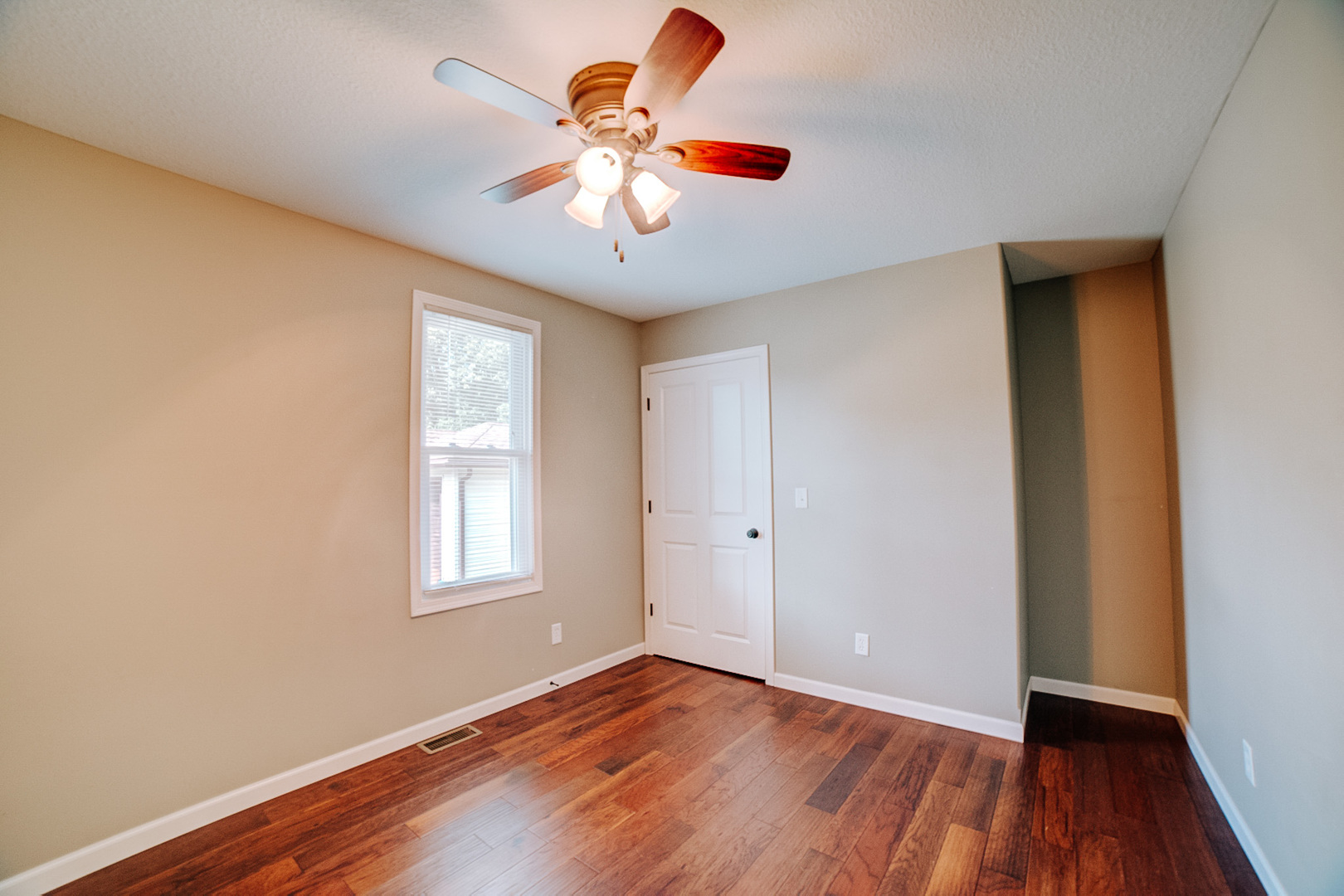 472 E Cherry Street Property Photo 28