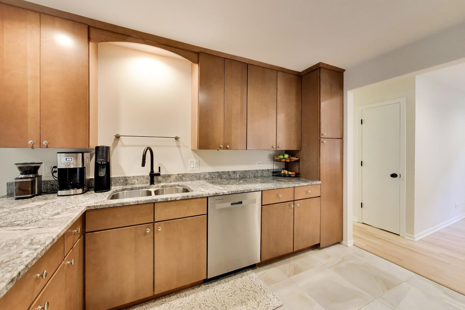 539 S Evergreen Avenue Property Photo 10