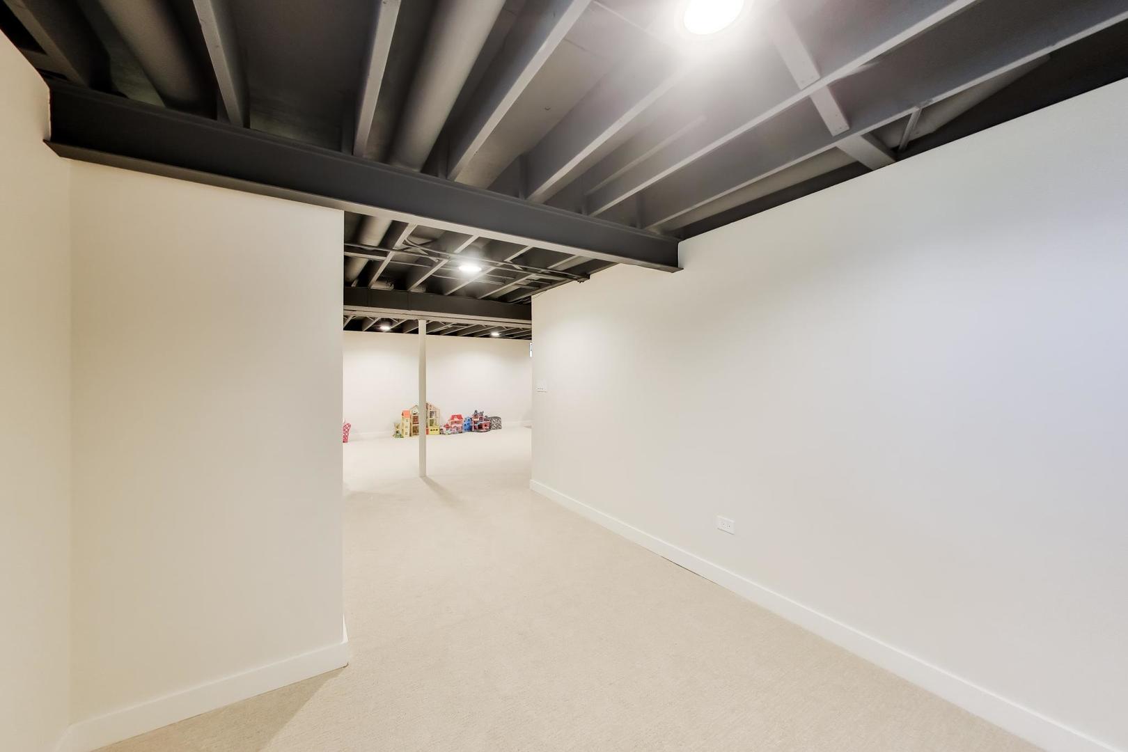 539 S Evergreen Avenue Property Photo 25
