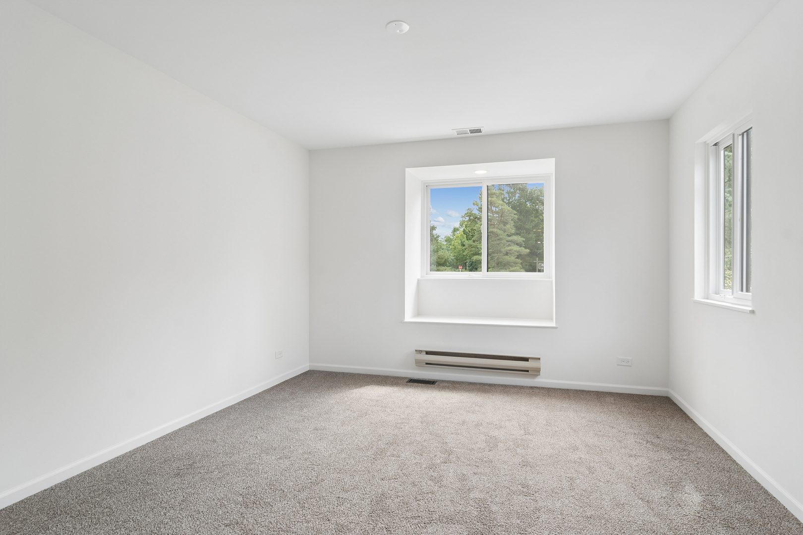 820 Golf Lane Property Photo 13