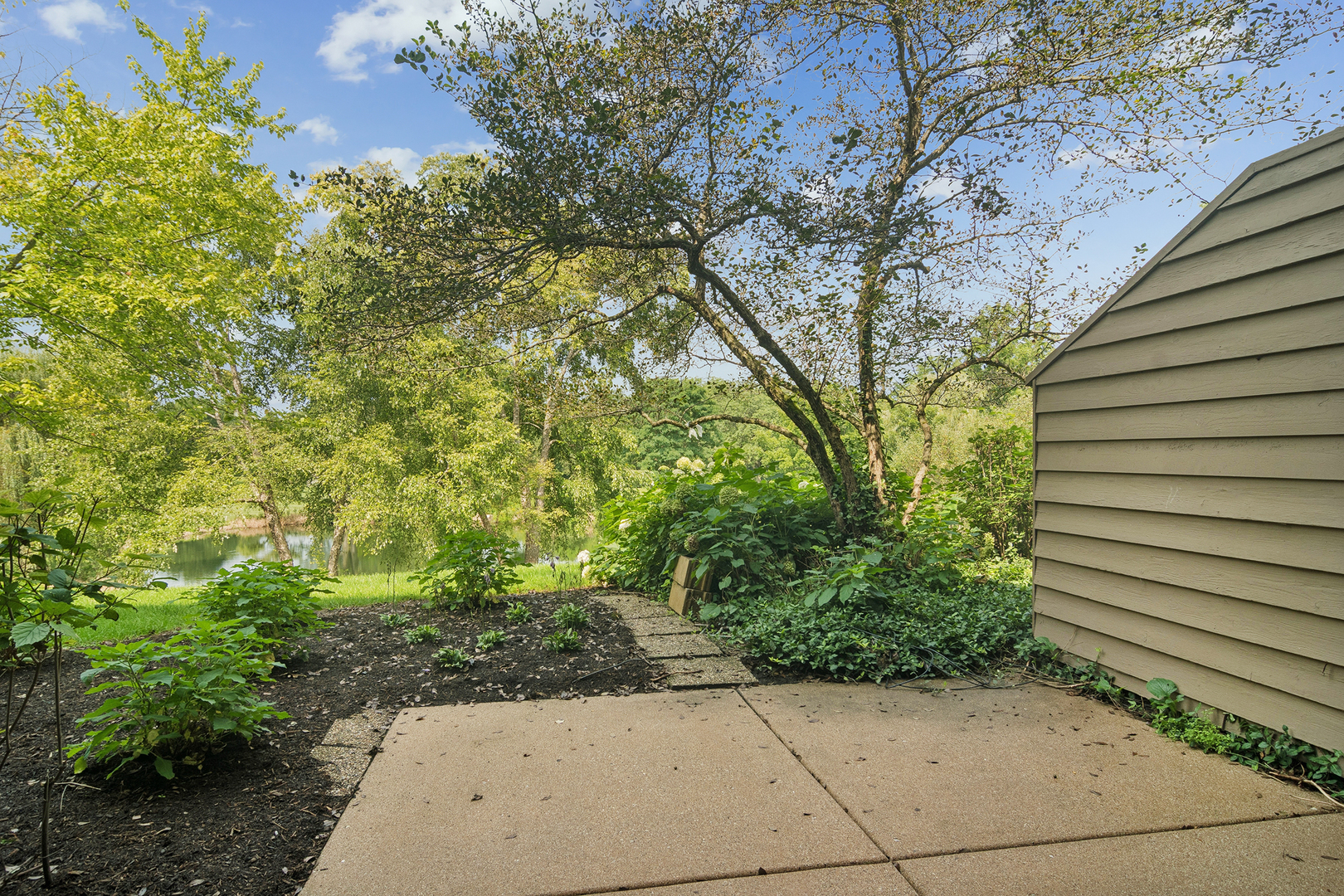 820 Golf Lane Property Photo 23