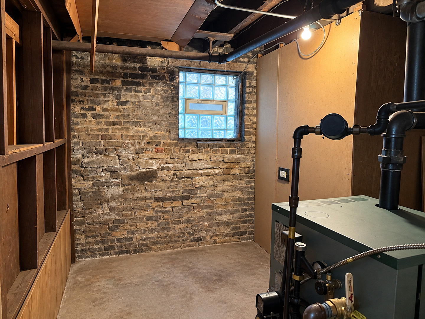 4426 N Damen Avenue Property Photo 18
